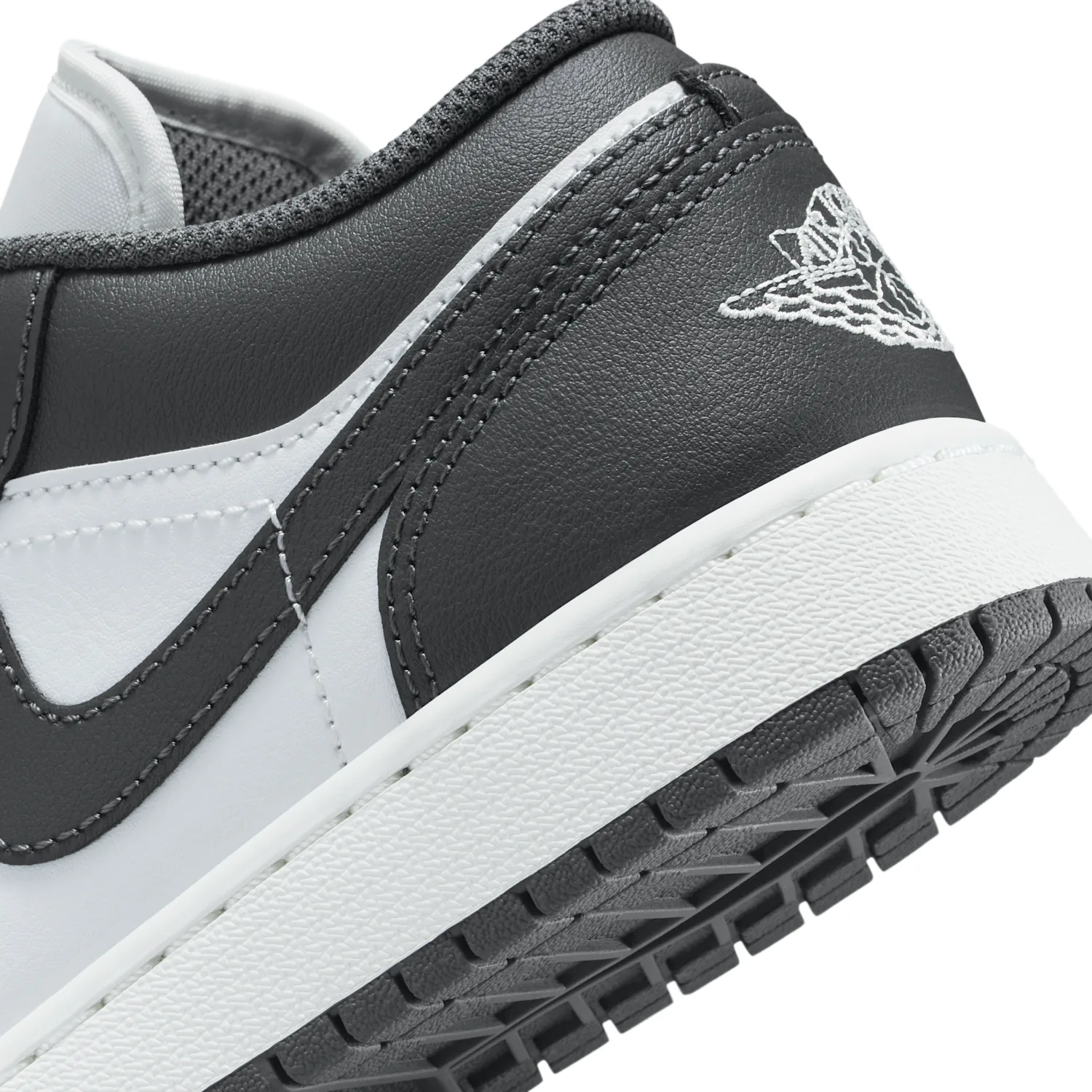 Air Jordan 1 Low image 8