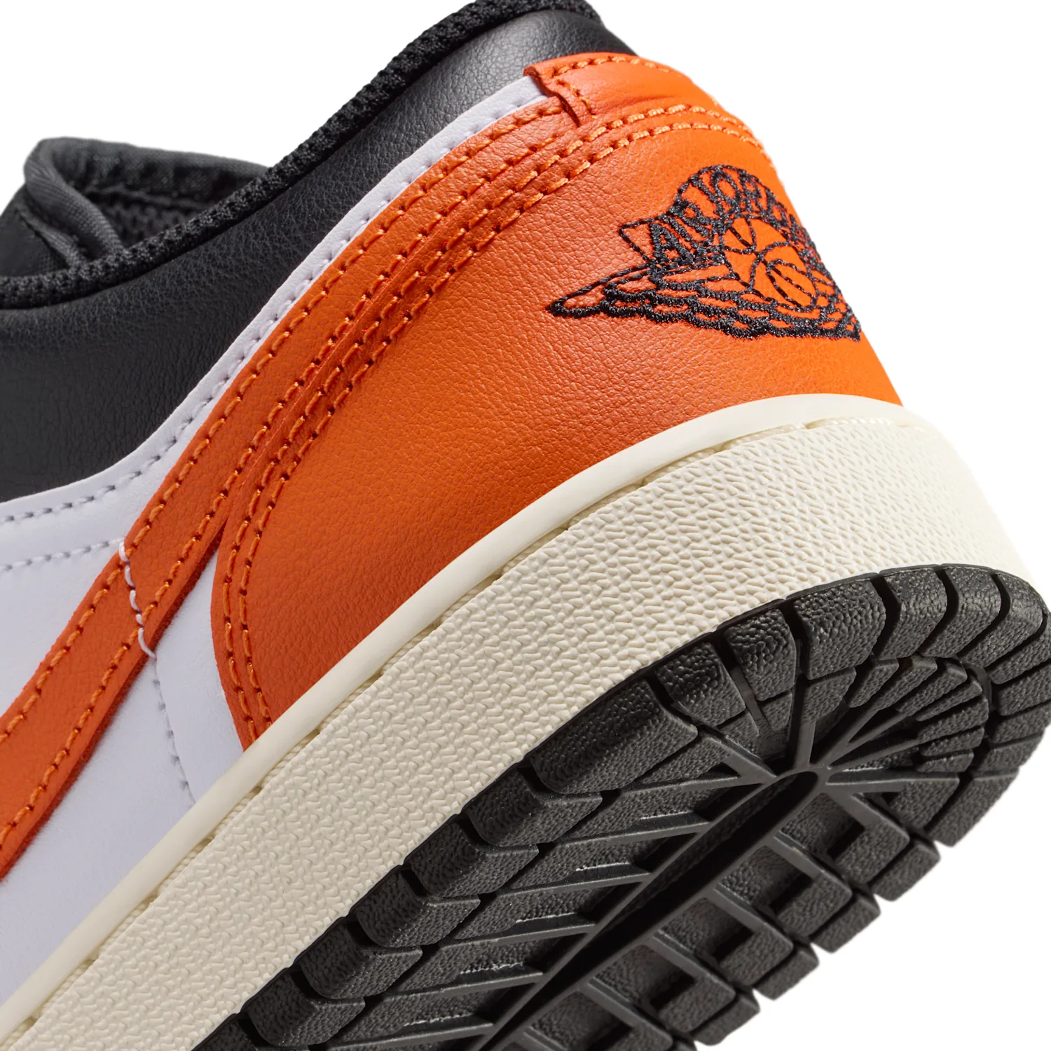 Air Jordan 1 Low image 8