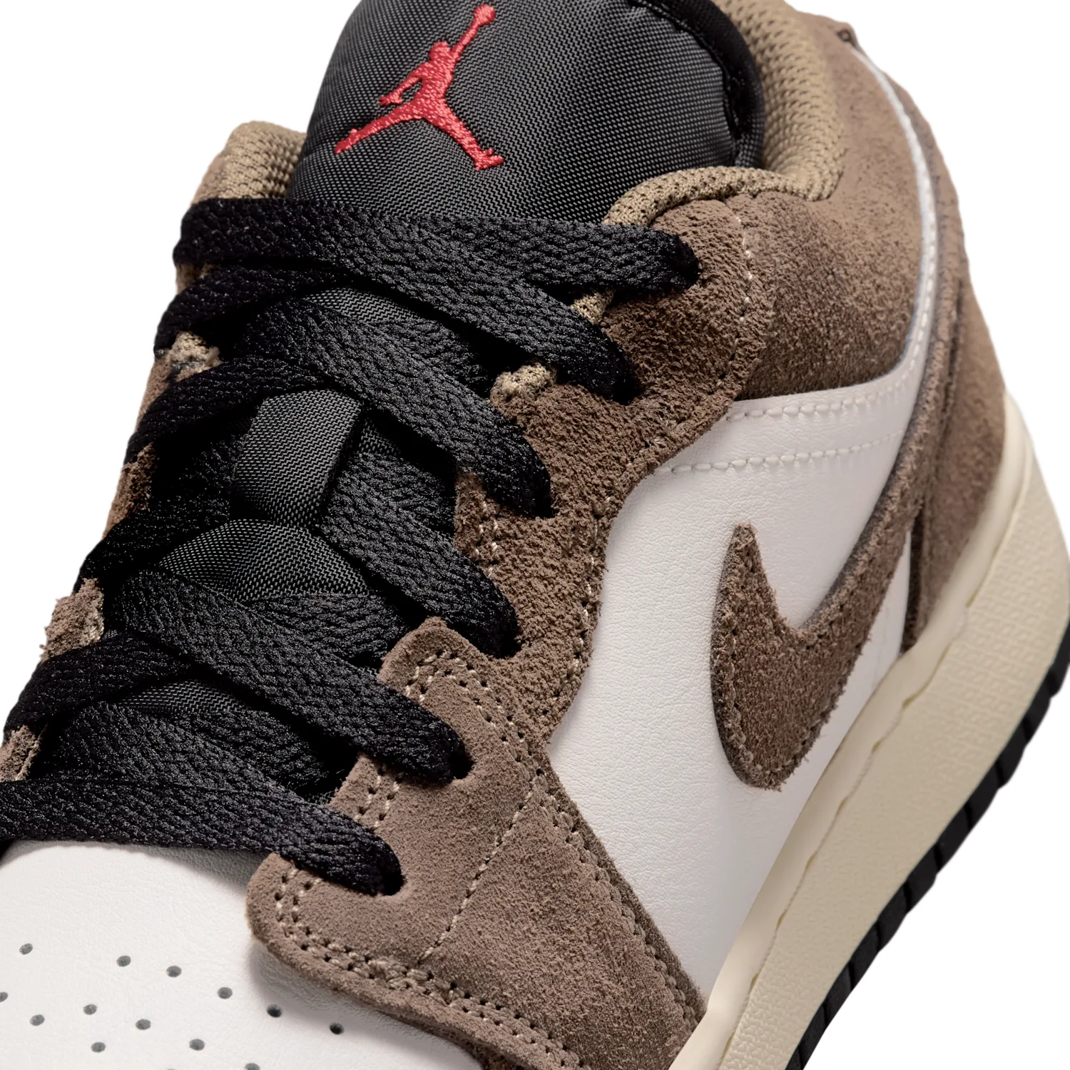 Air Jordan 1 Low image 7
