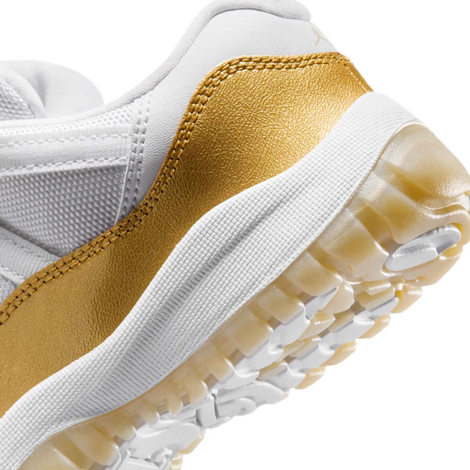 Jordan 11 Retro Low image 8