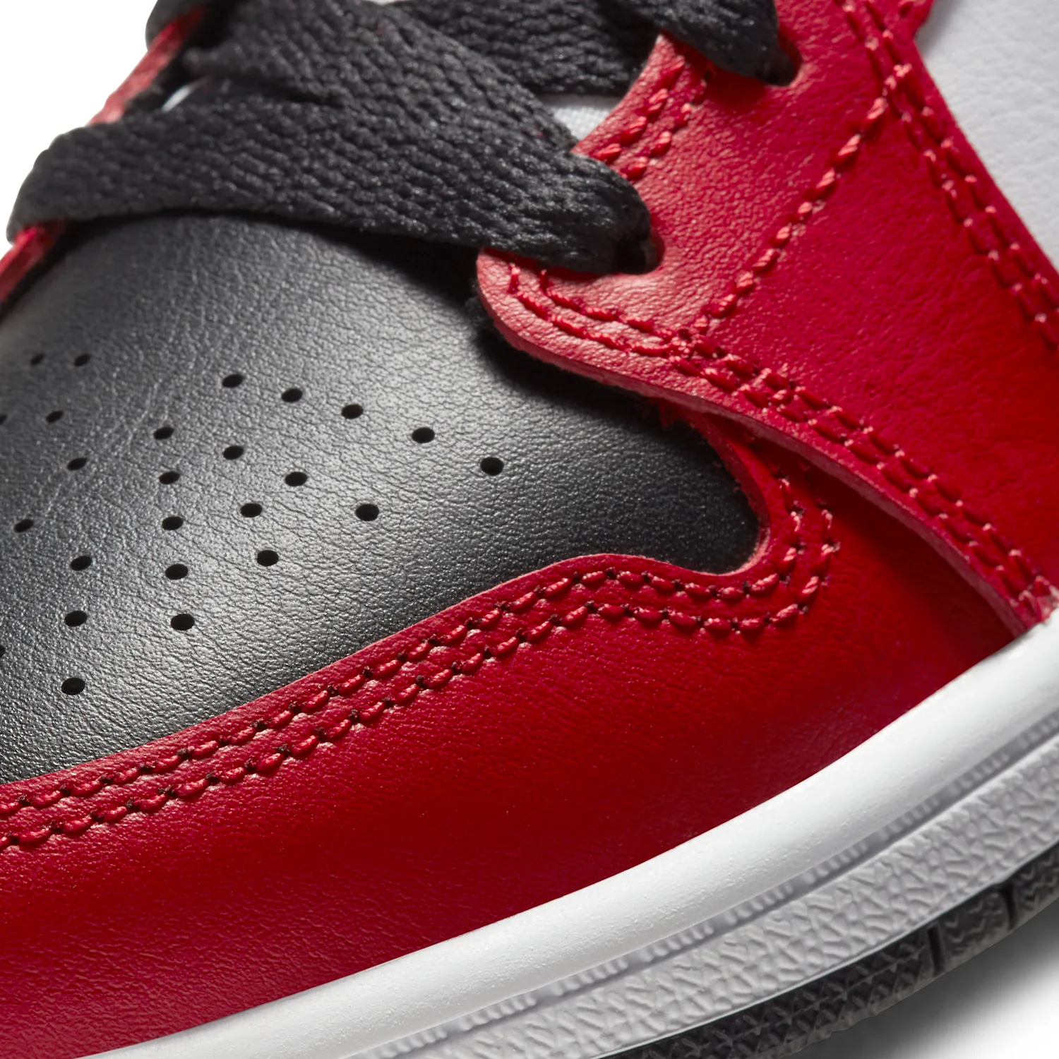 Jordan 1 Mid image 7