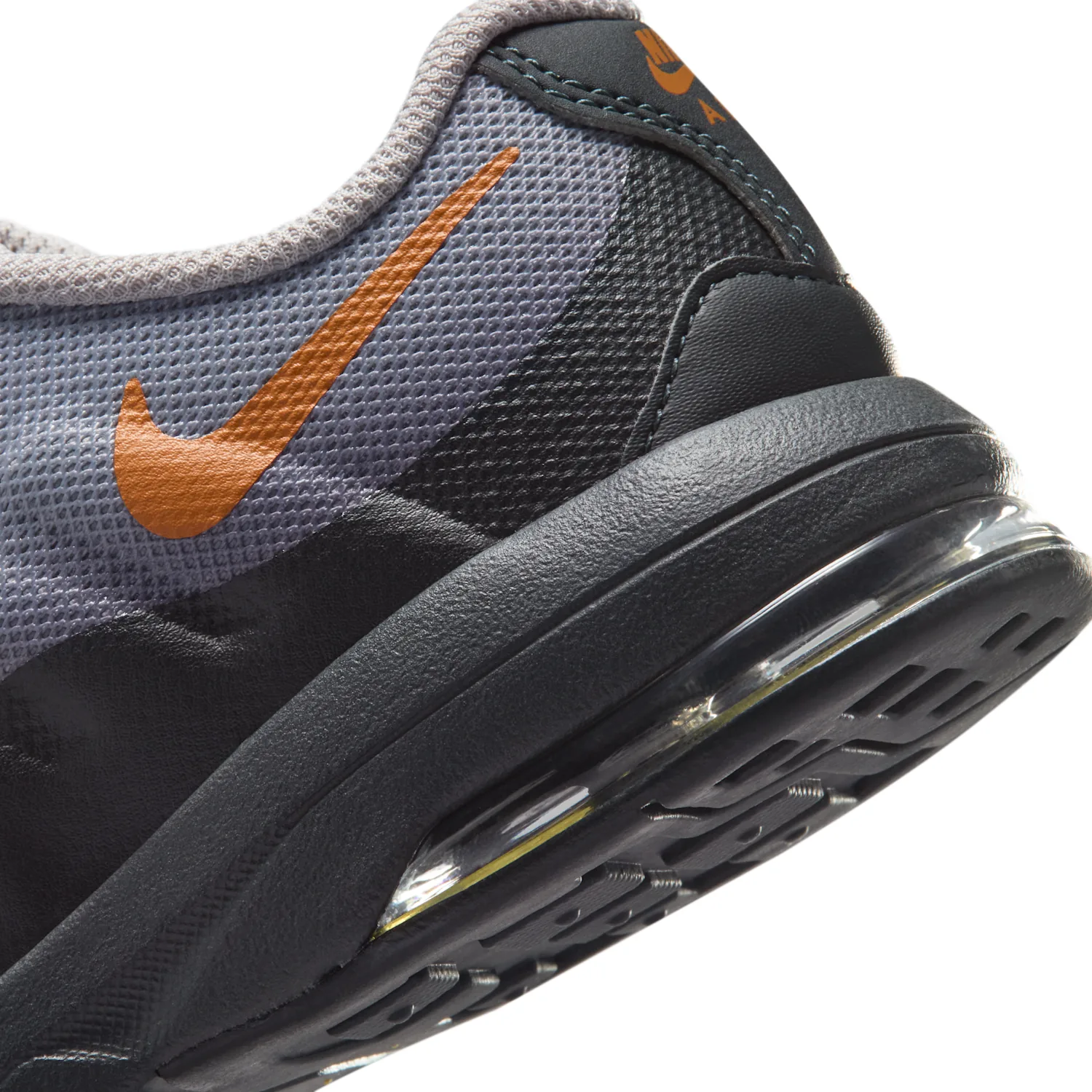Nike Air Max Invigor image 8