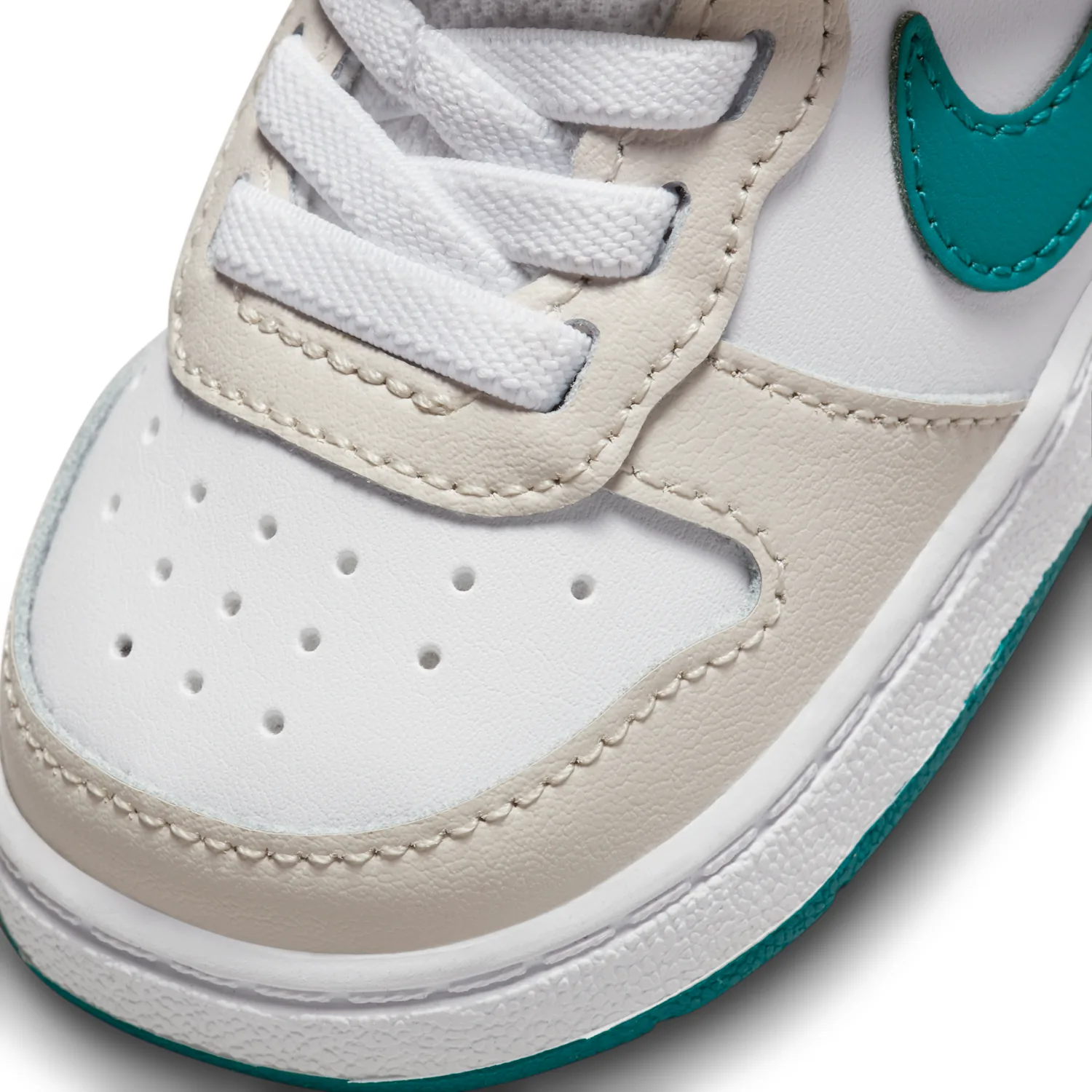 Nike Court Borough Low 2 image 7