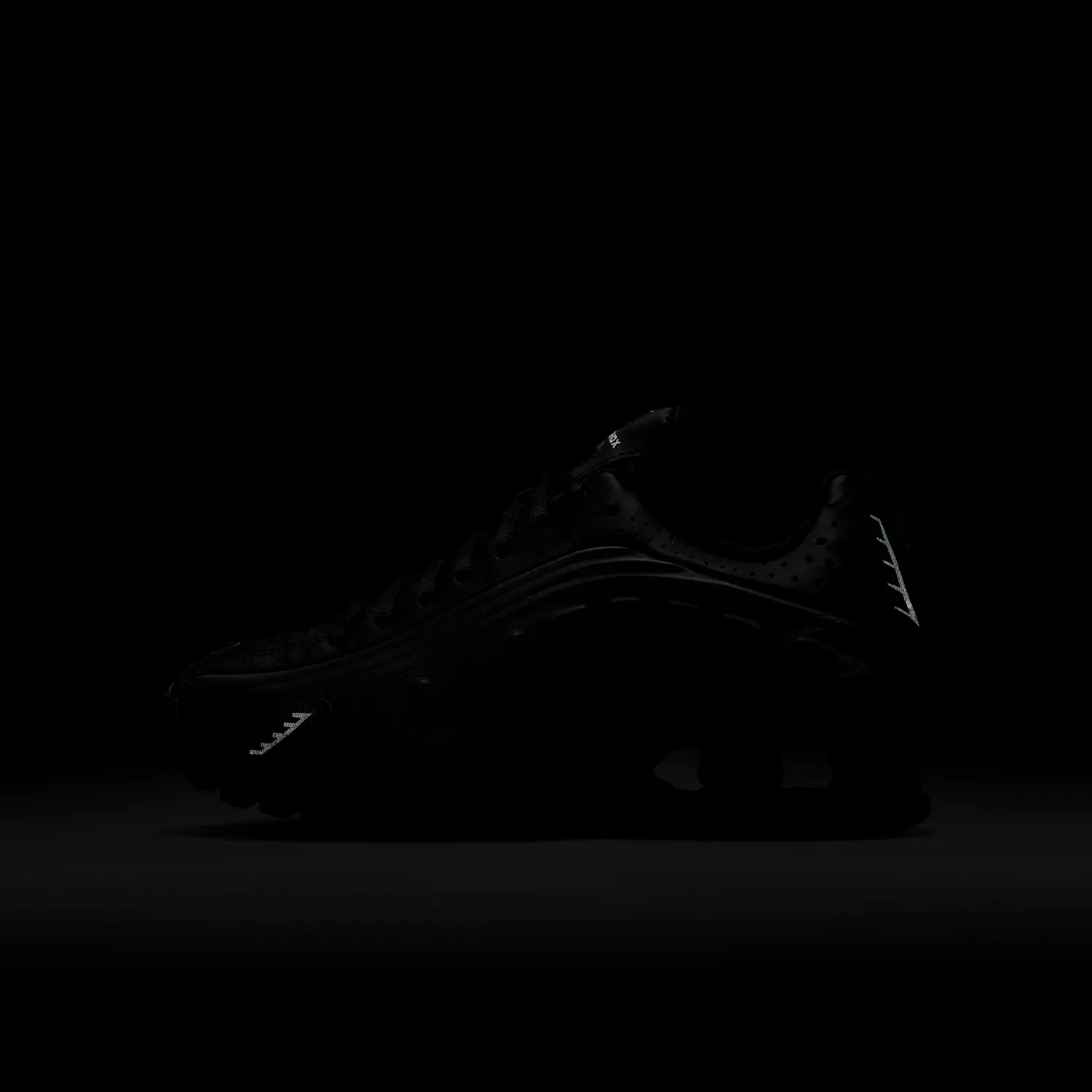 Nike Shox R4 image 3