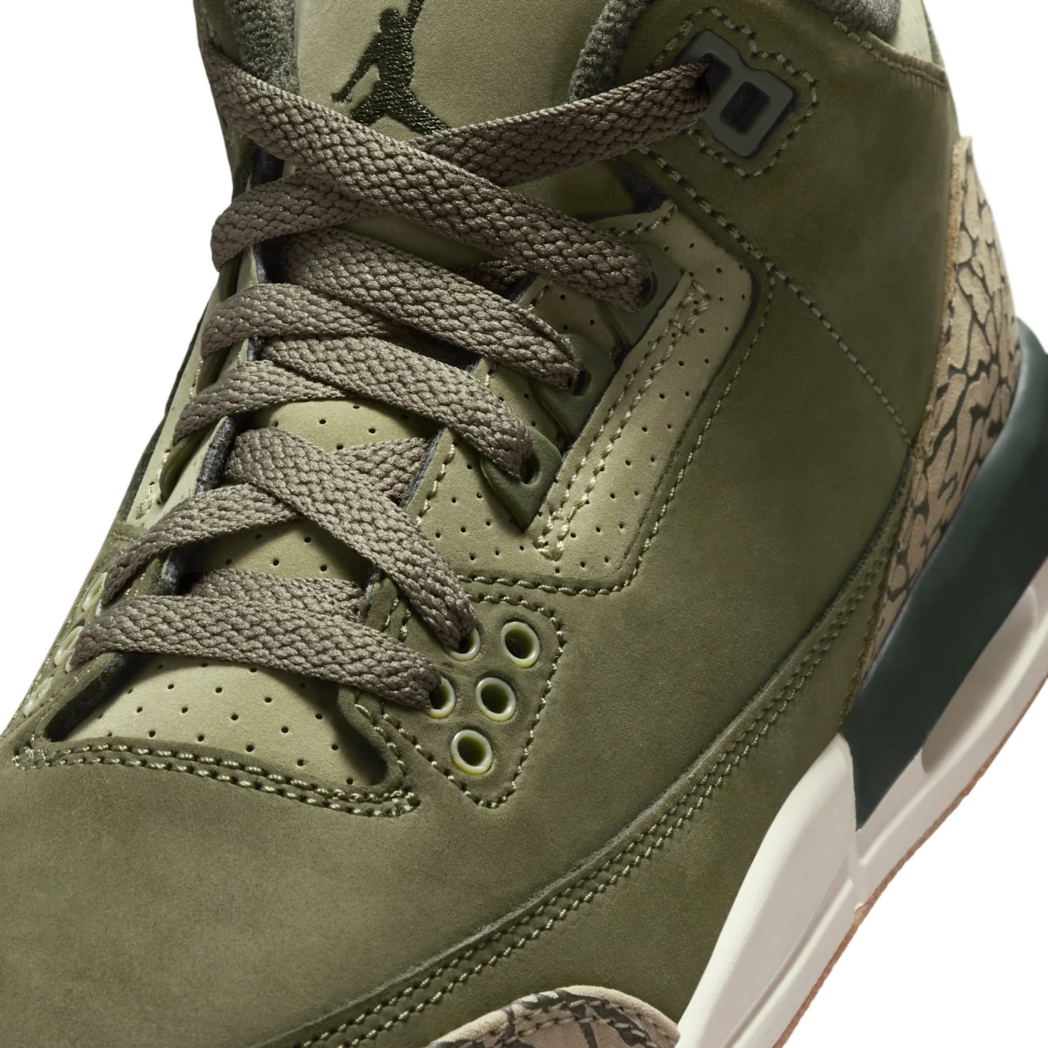 Air Jordan 3 Retro "Medium Olive" image 8