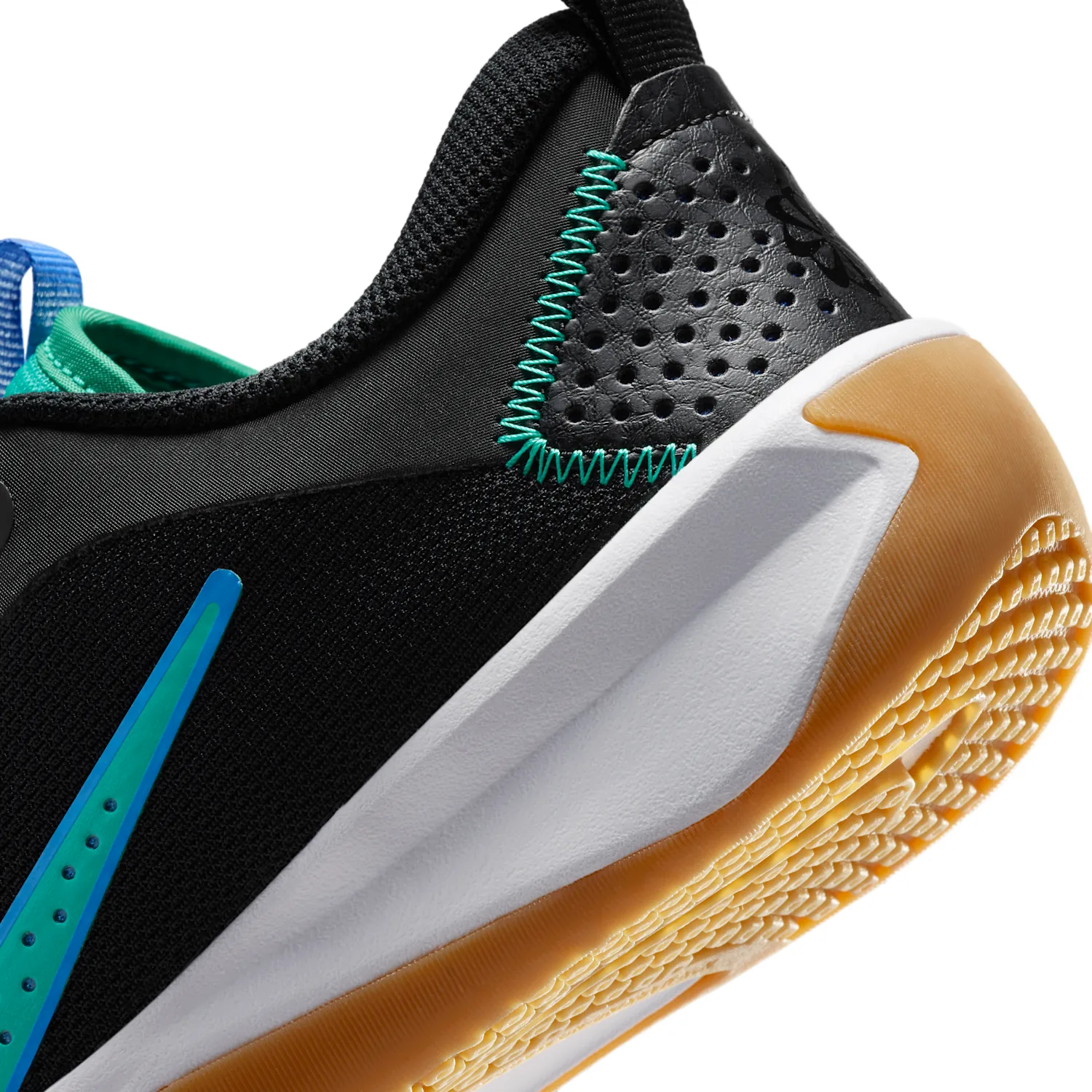 Nike Omni Multi-Court image 8