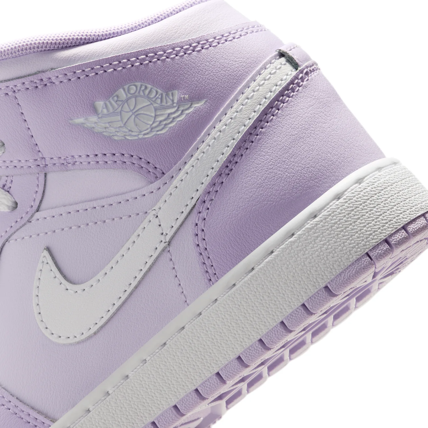 Air Jordan 1 Mid image 8