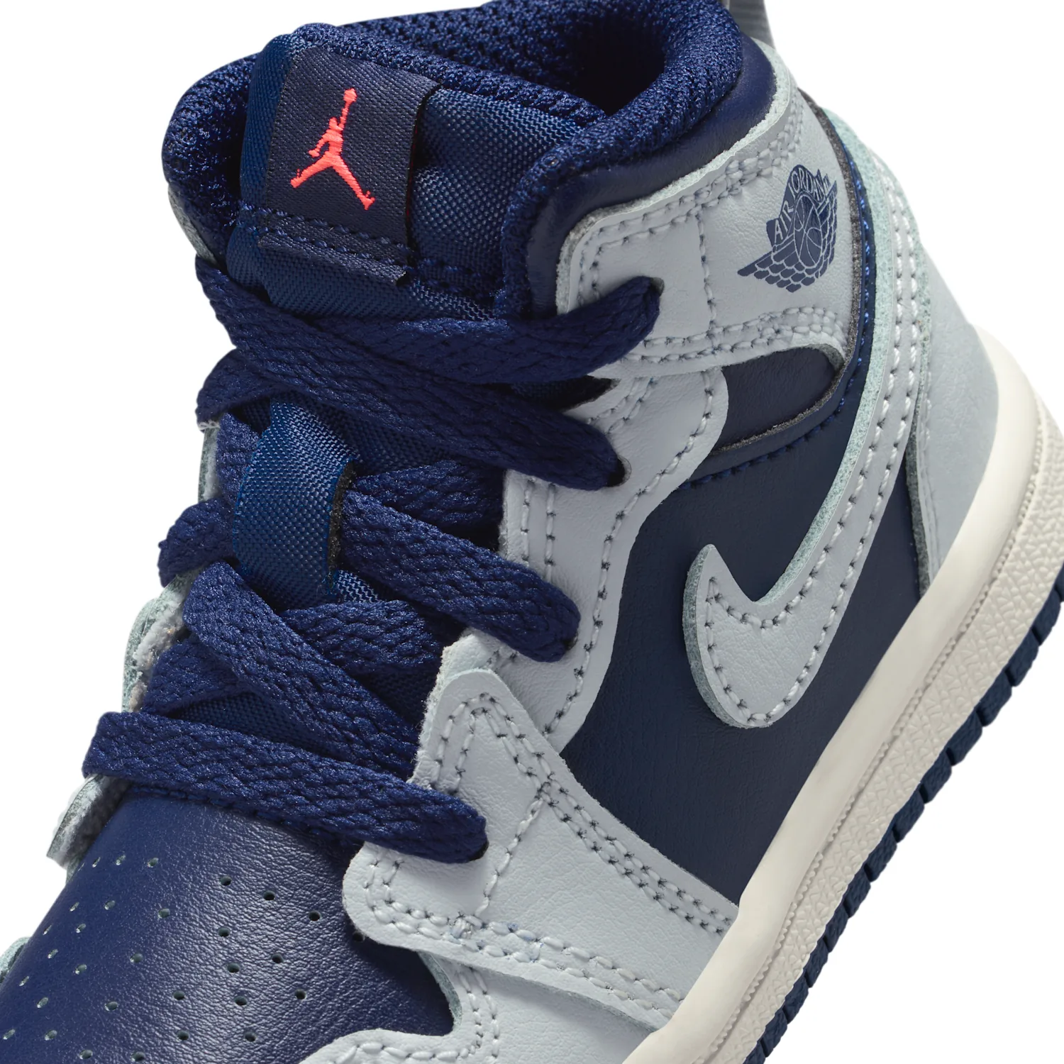 Jordan 1 Mid image 7