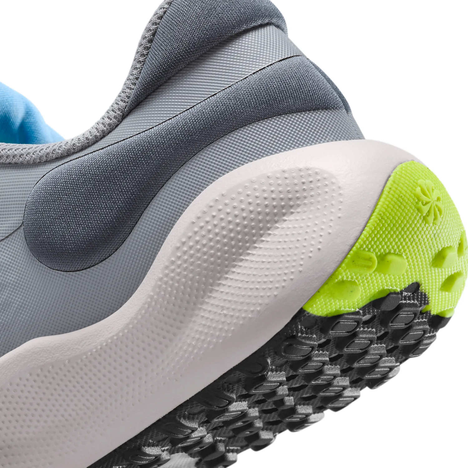 Nike Revolution 7 image 8