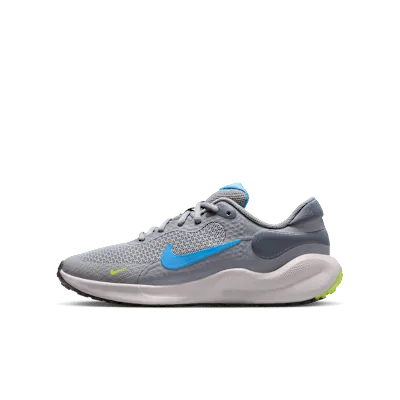 Nike Revolution 7