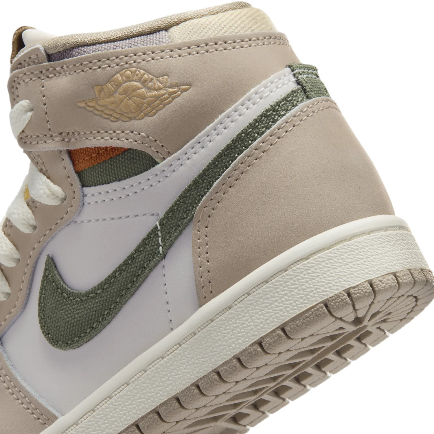 Jordan 1 Retro High OG image 9