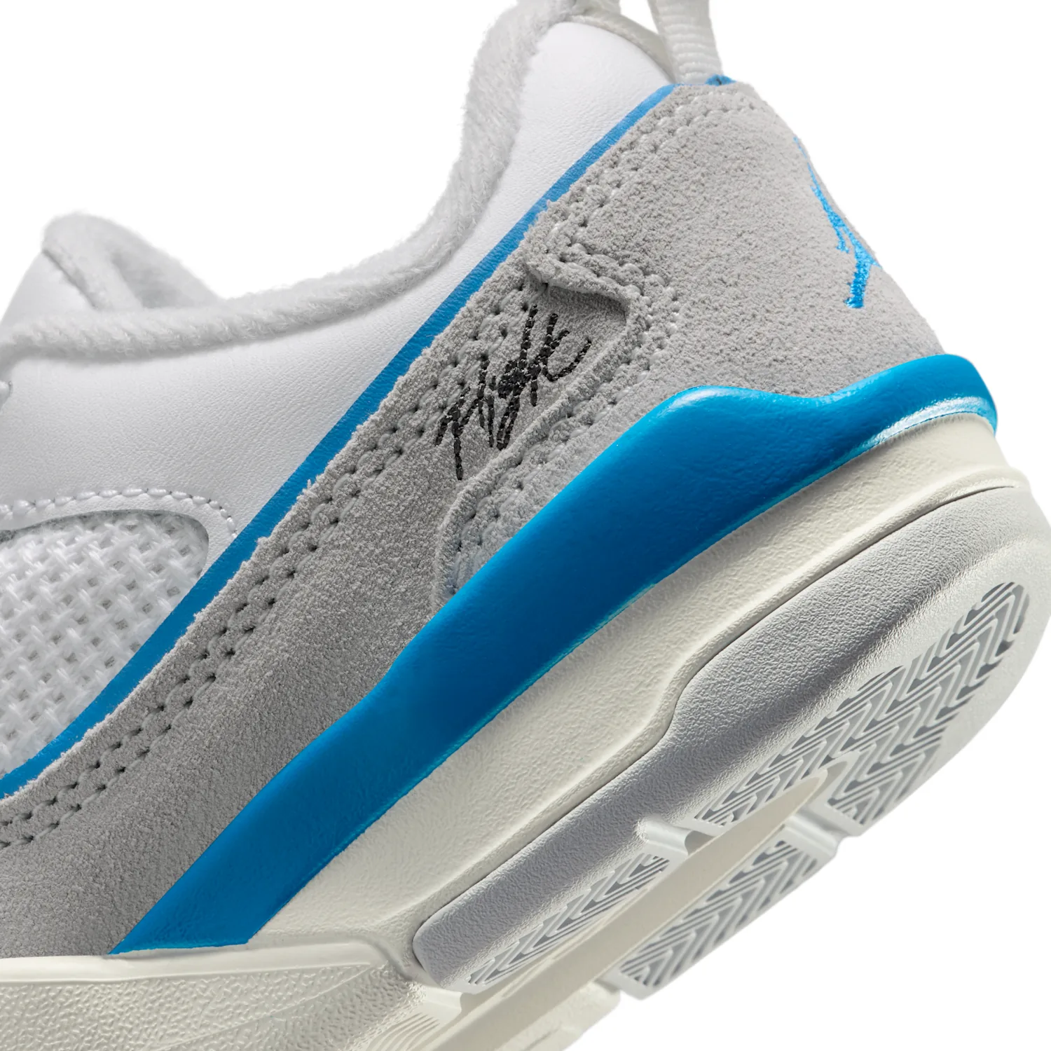 Jordan Flight Court image 8