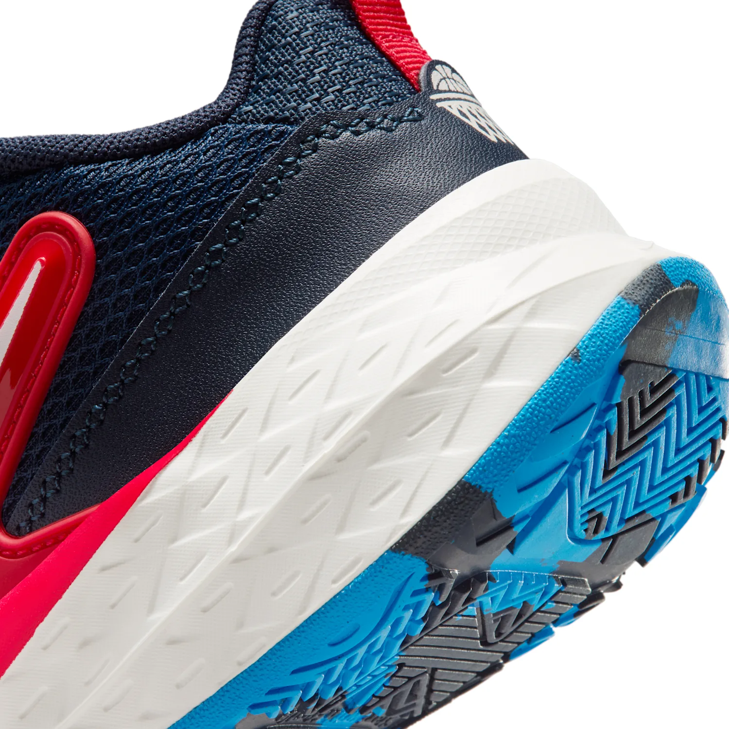 Nike Team Hustle D 12 image 8