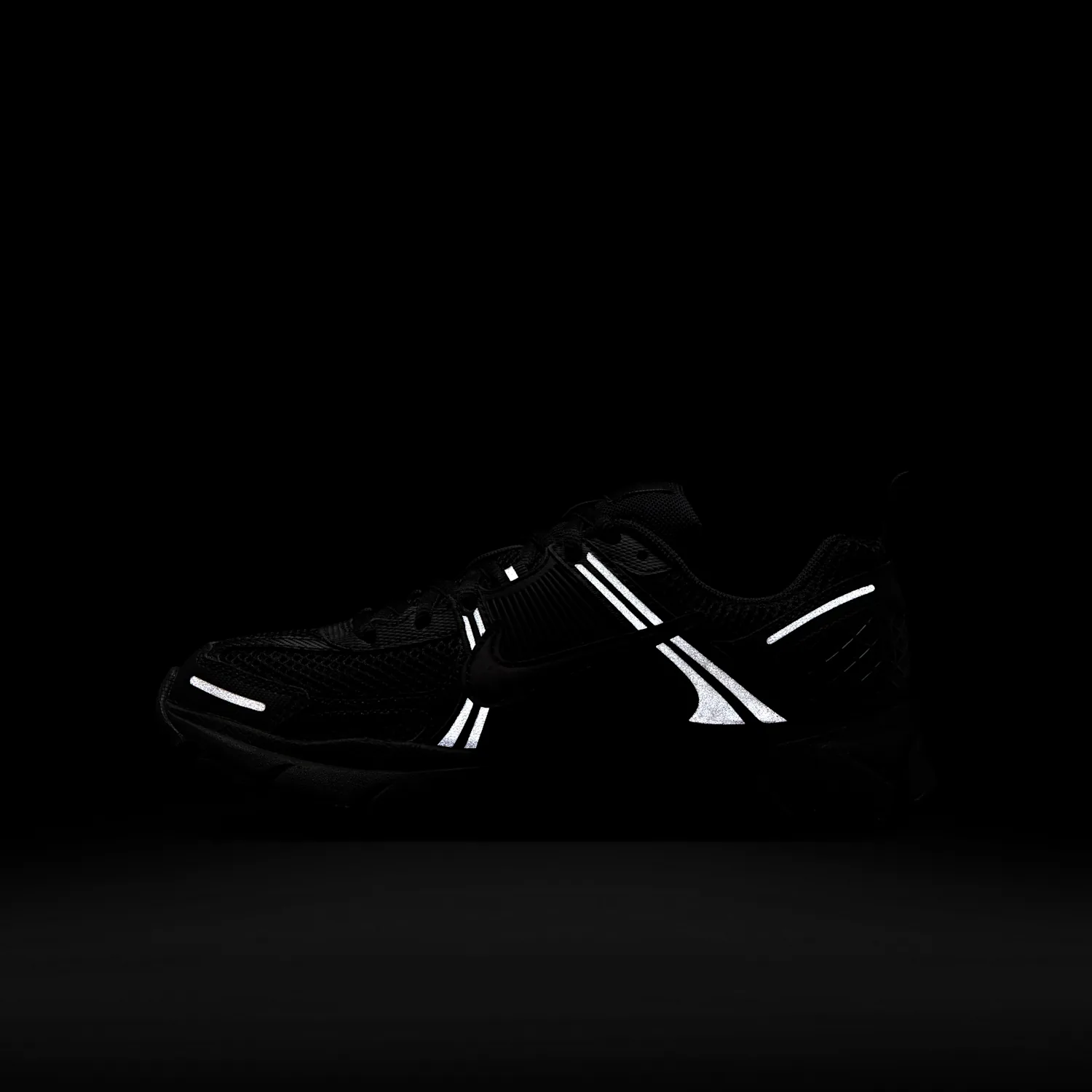 Nike Vomero 5 image 4