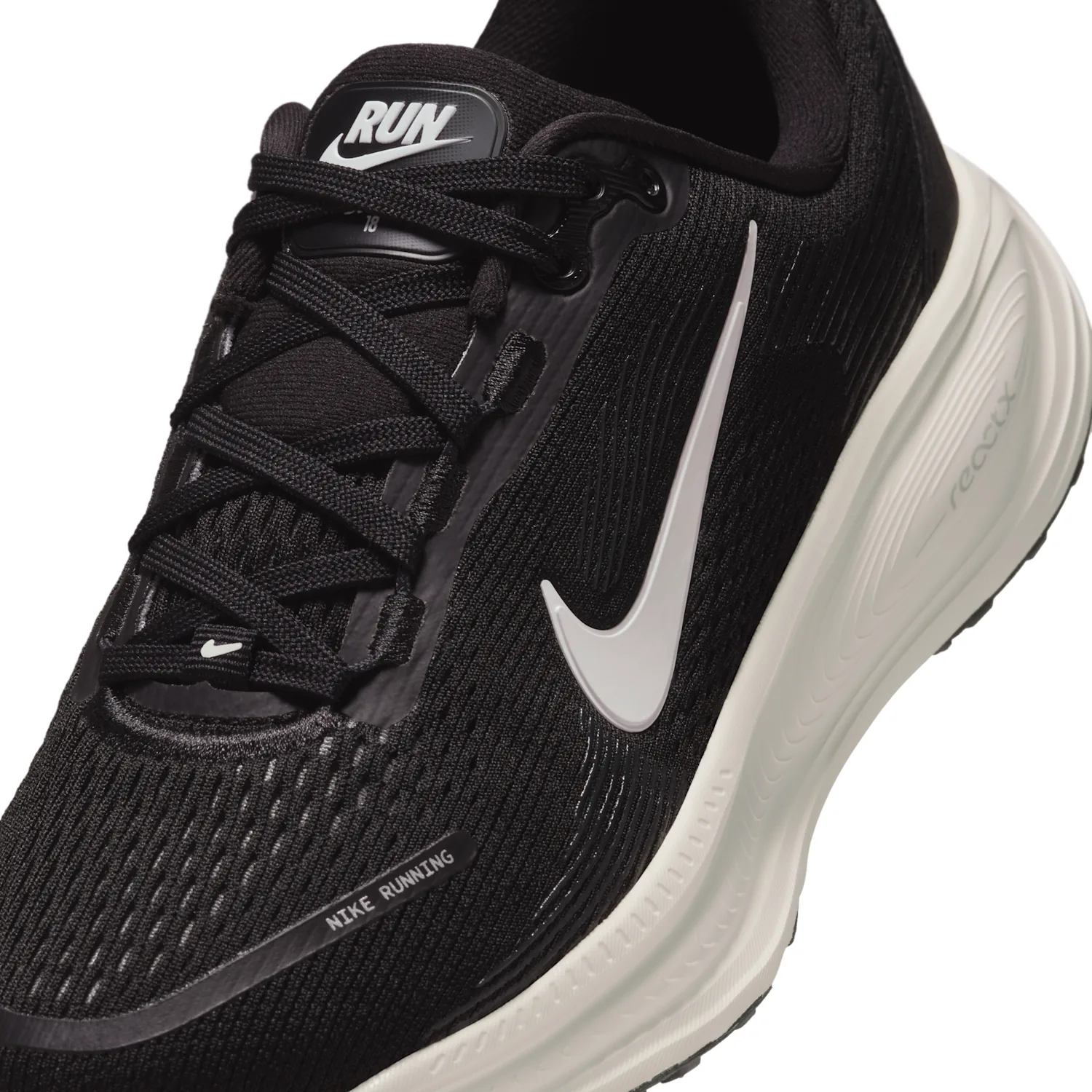 Nike Vomero 18 image 9