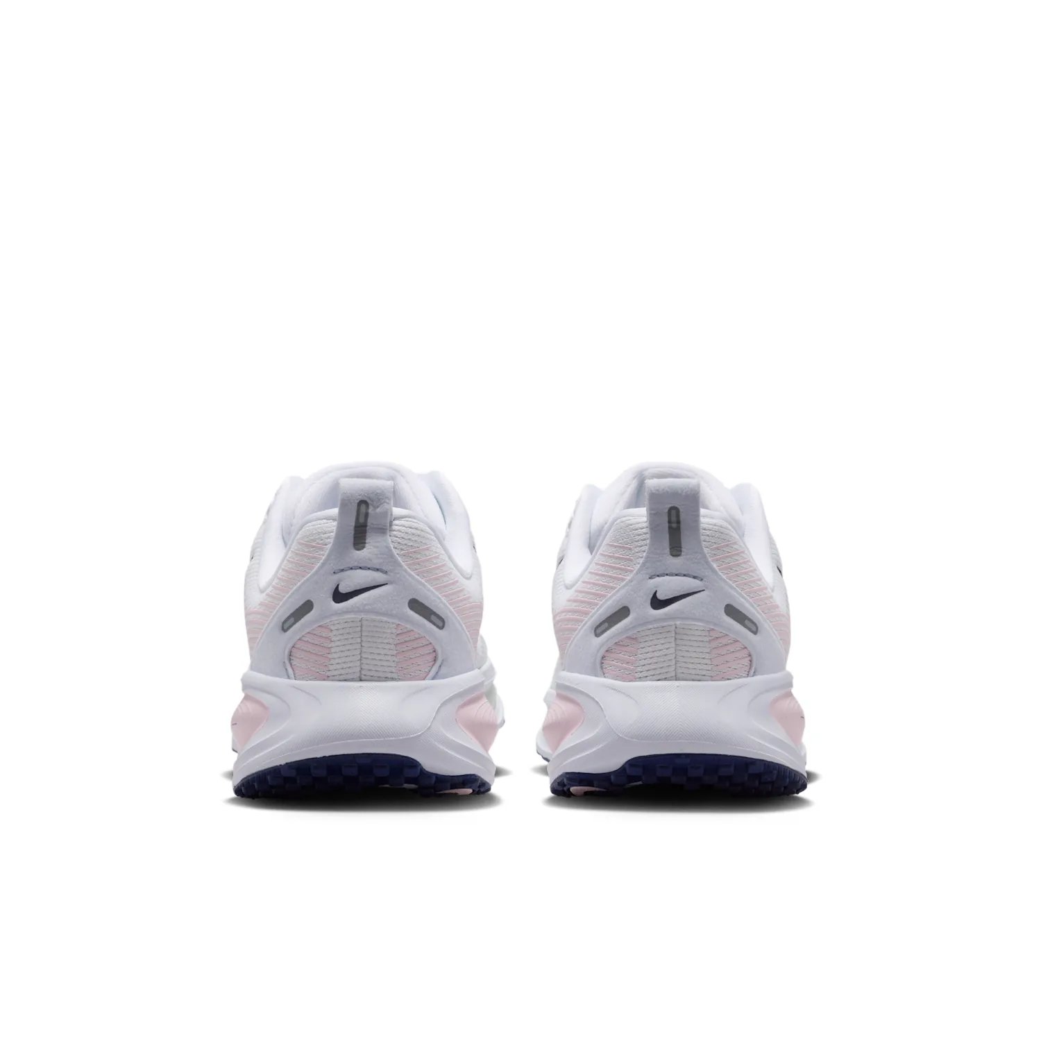 Nike Vomero 18 image 6