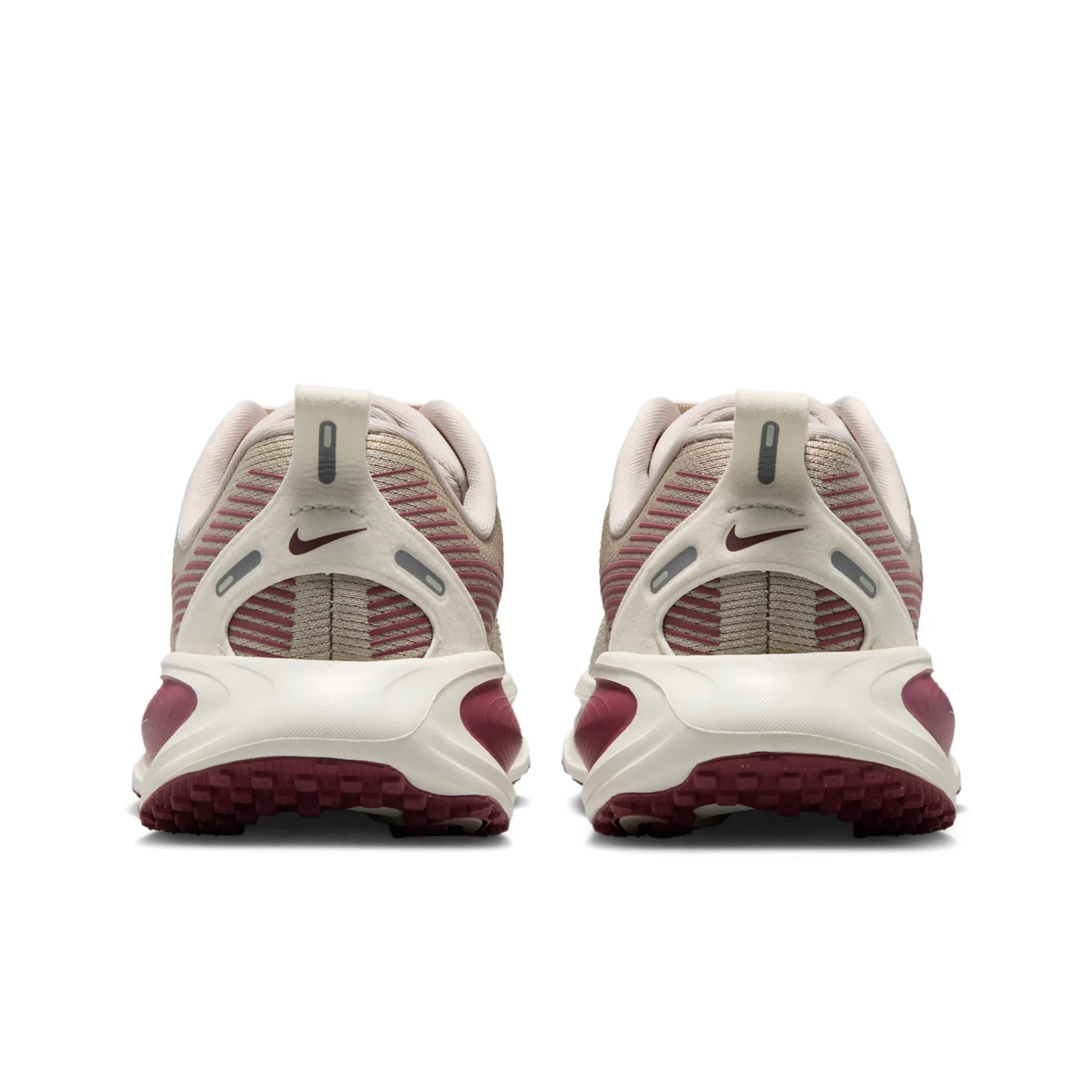 Nike Vomero 18 image 6