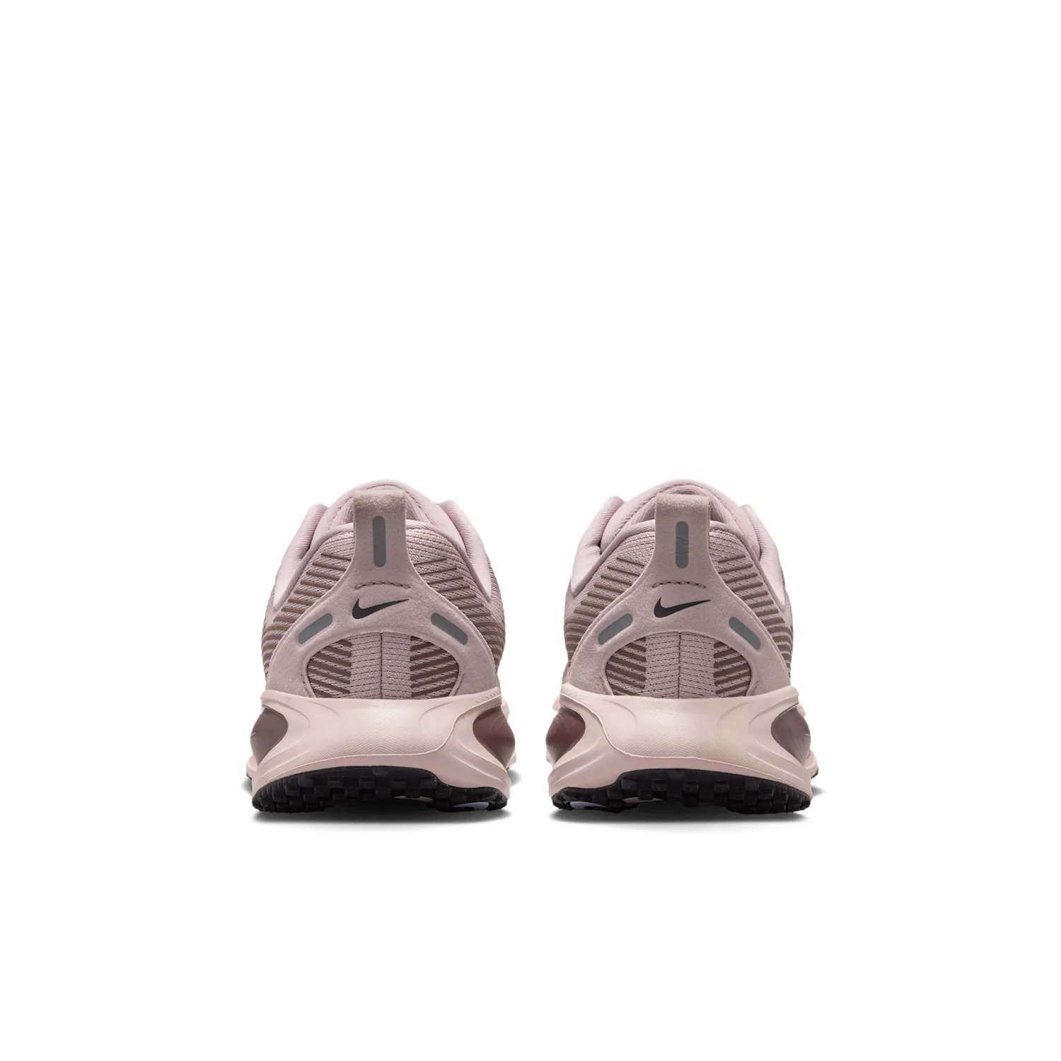 Nike Vomero 18 image 6