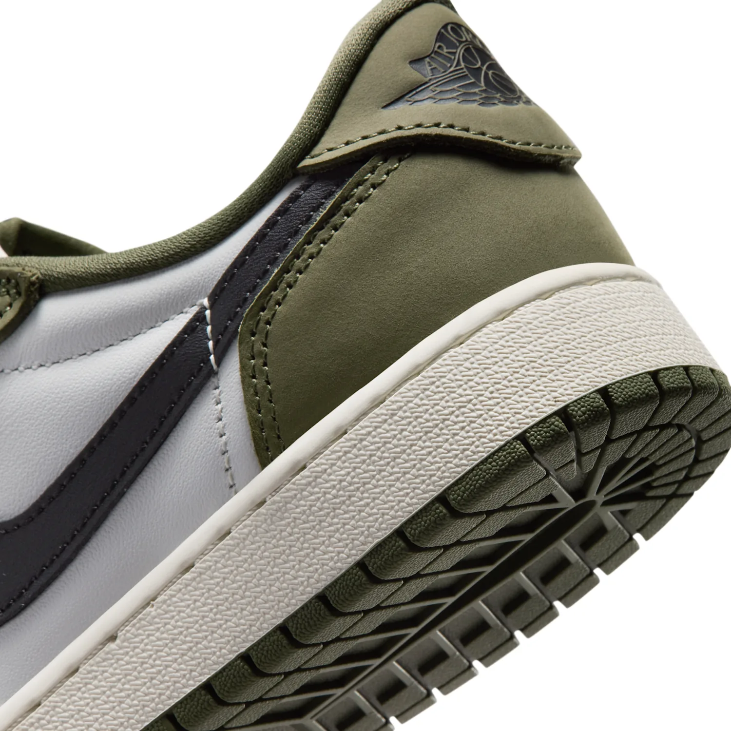 Air Jordan 1 Retro Low "Medium Olive and Summit White" image 9