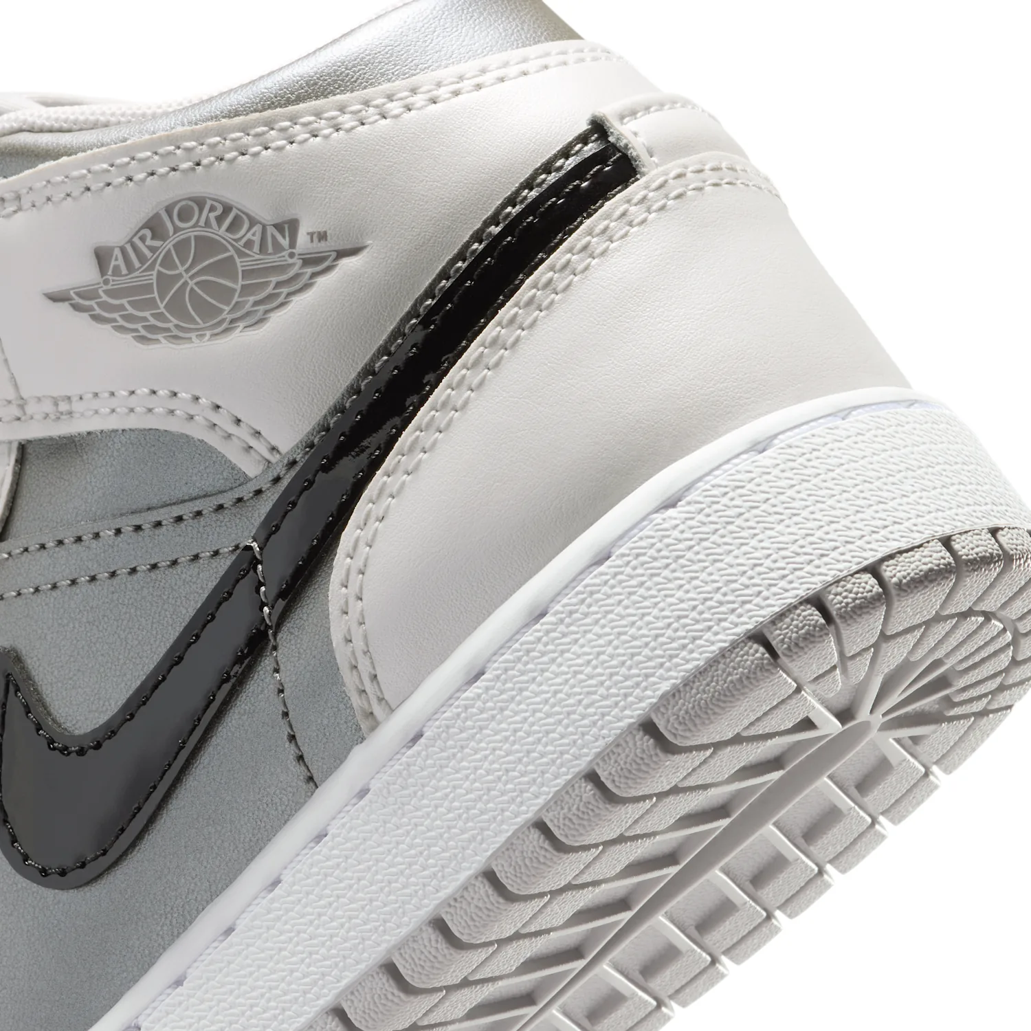 Air Jordan 1 Mid SE image 10