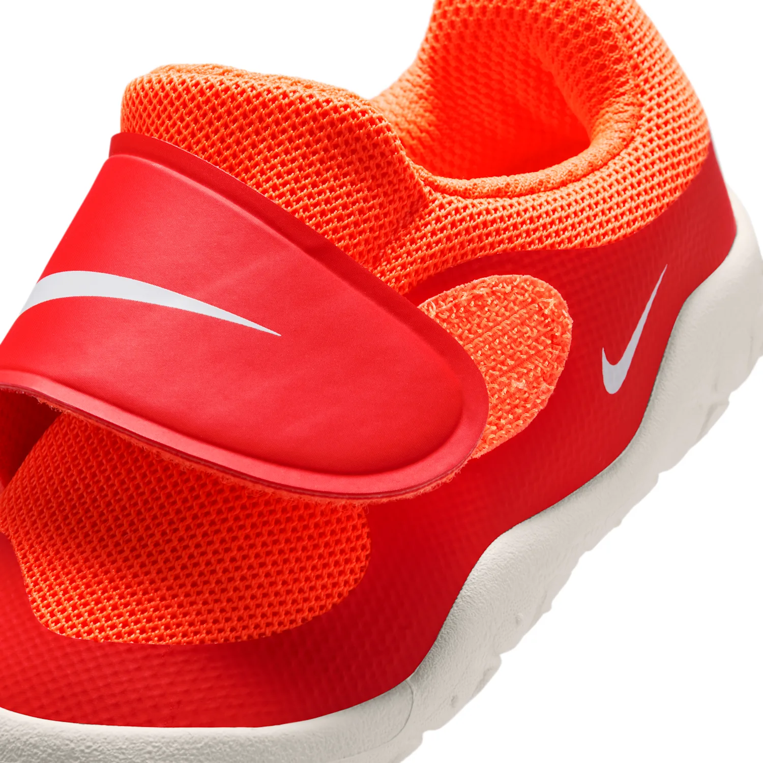 Nike Swoosh 1 Essential image 7