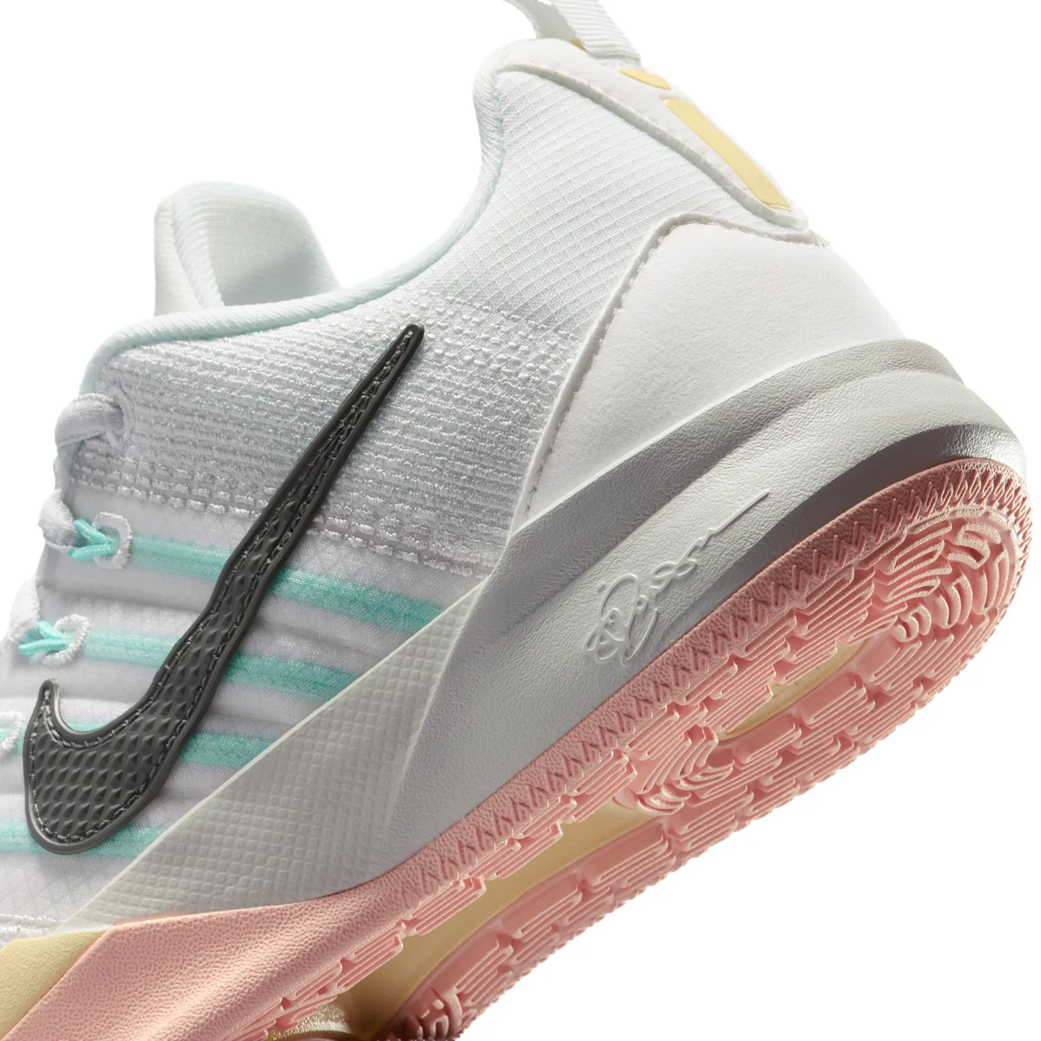 Sabrina 3 "Silencer" image 9