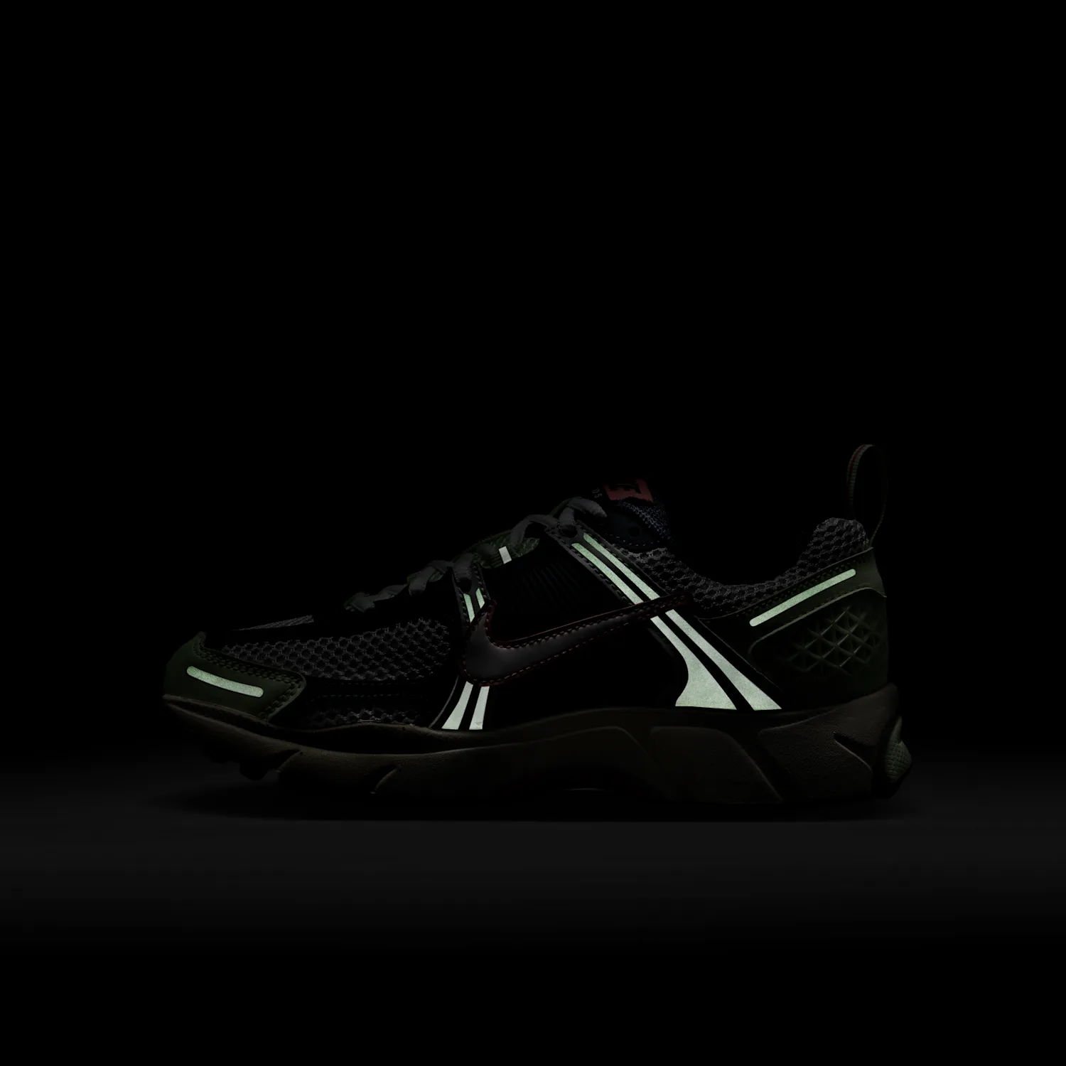 Nike Vomero 5 image 4