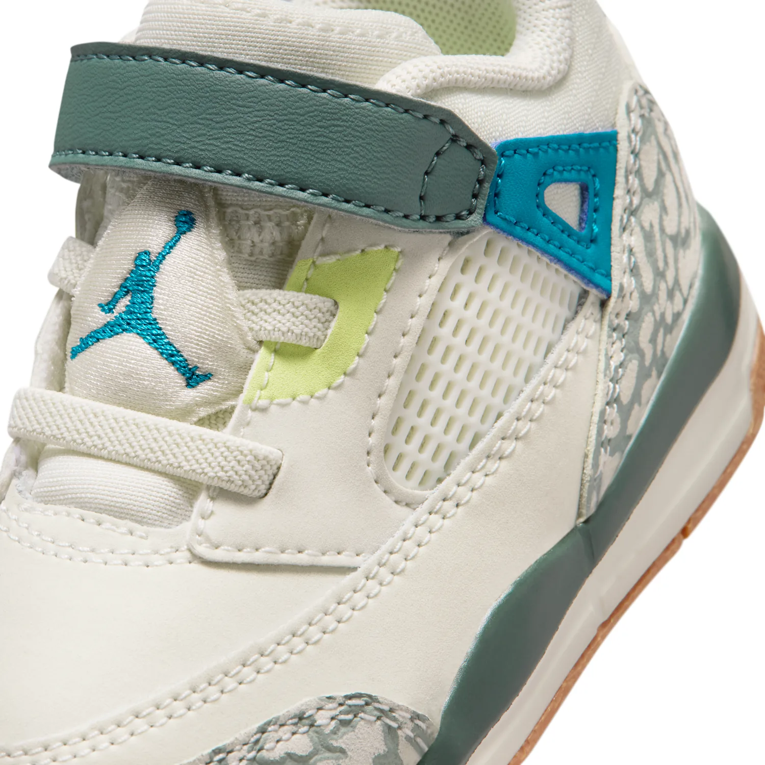 Jordan Spizike Low image 7