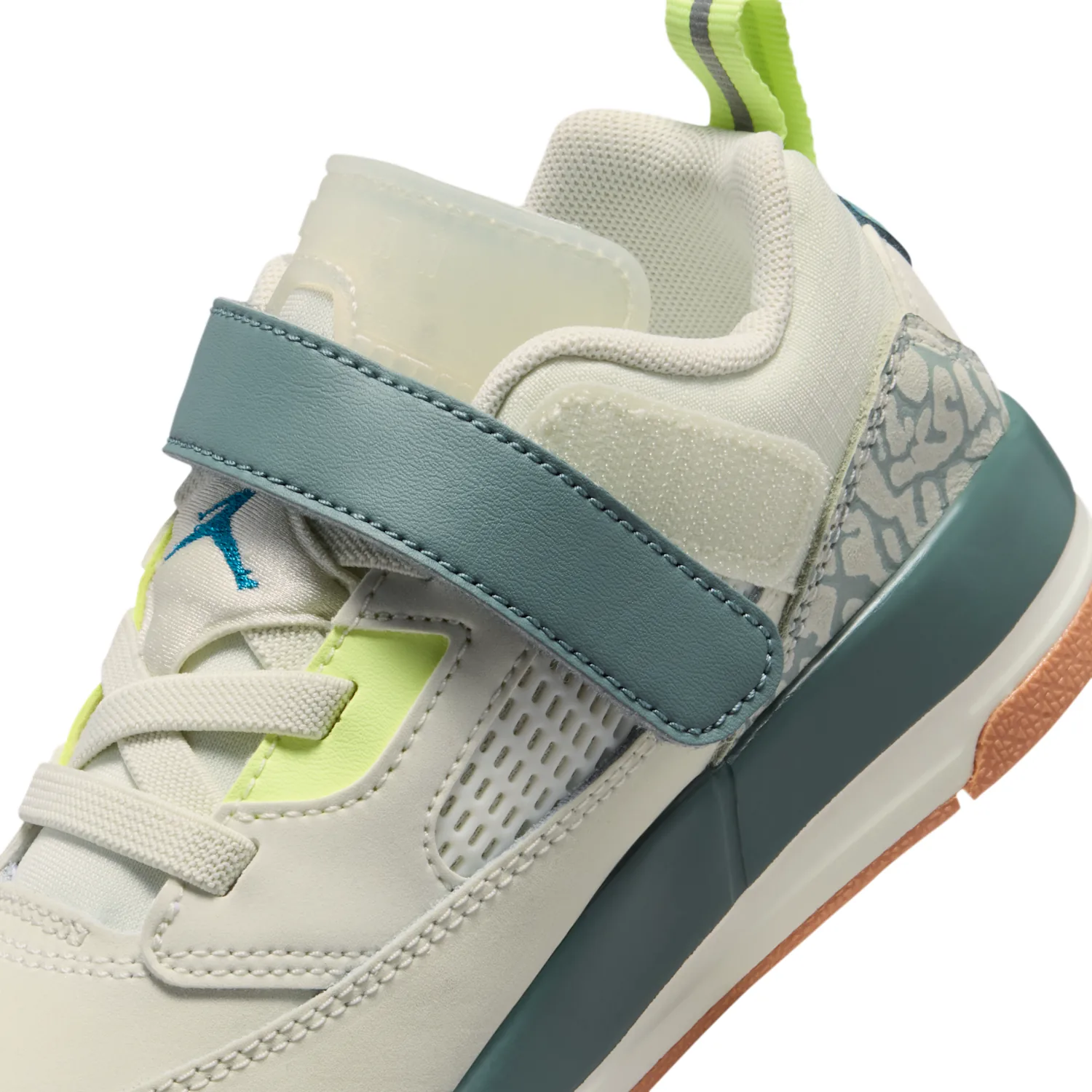 Jordan Spizike Low image 3