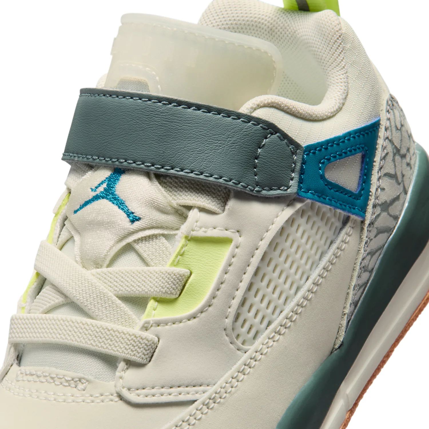 Jordan Spizike Low image 9