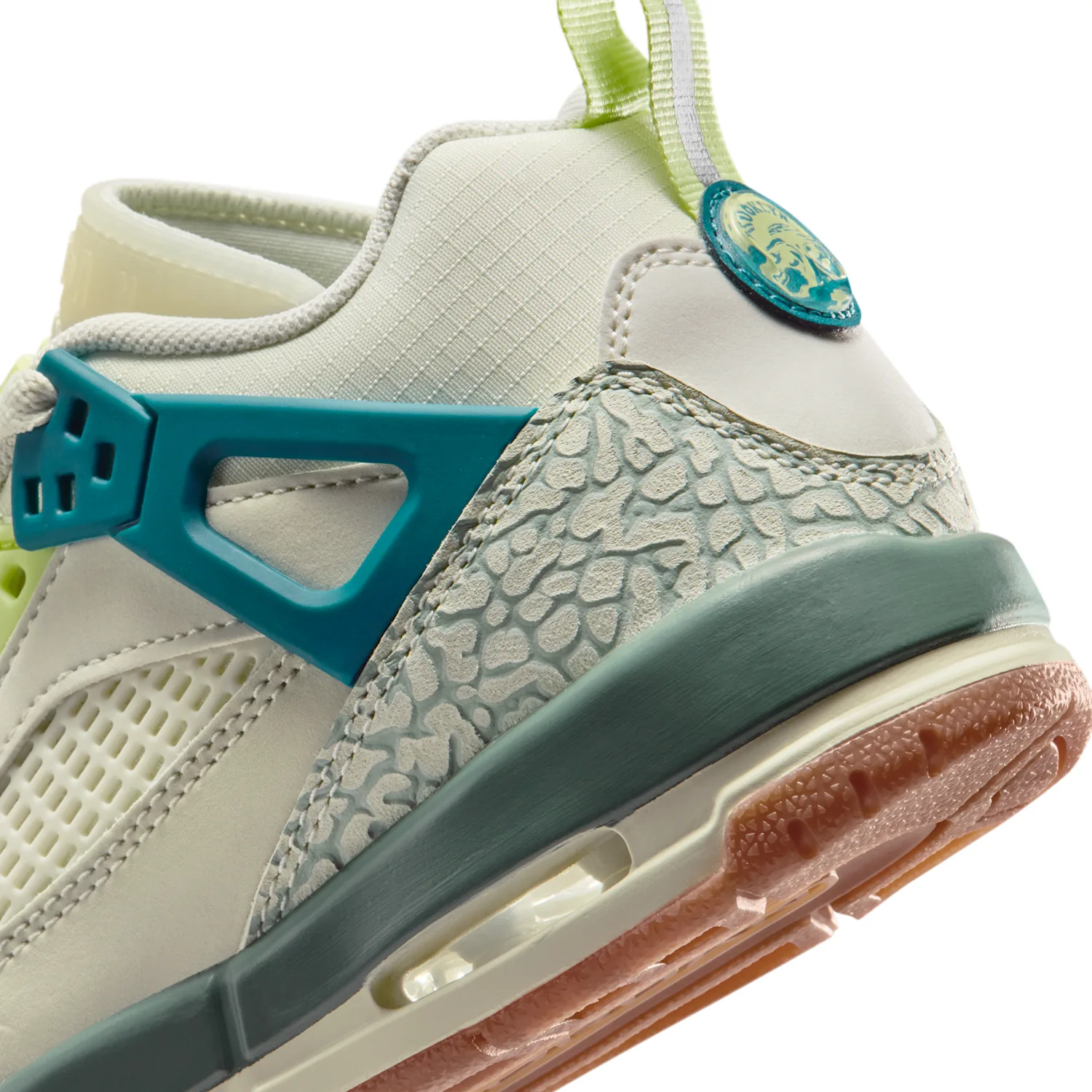 Jordan Spizike Low image 9