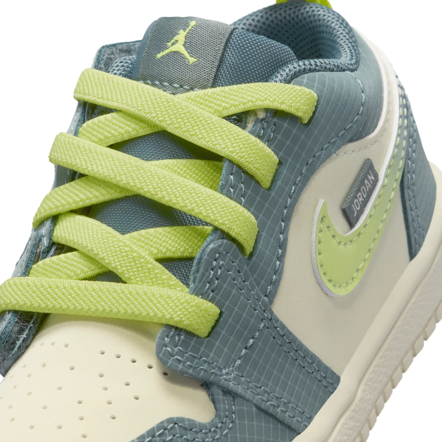 Jordan 1 Low Alt SE image 7