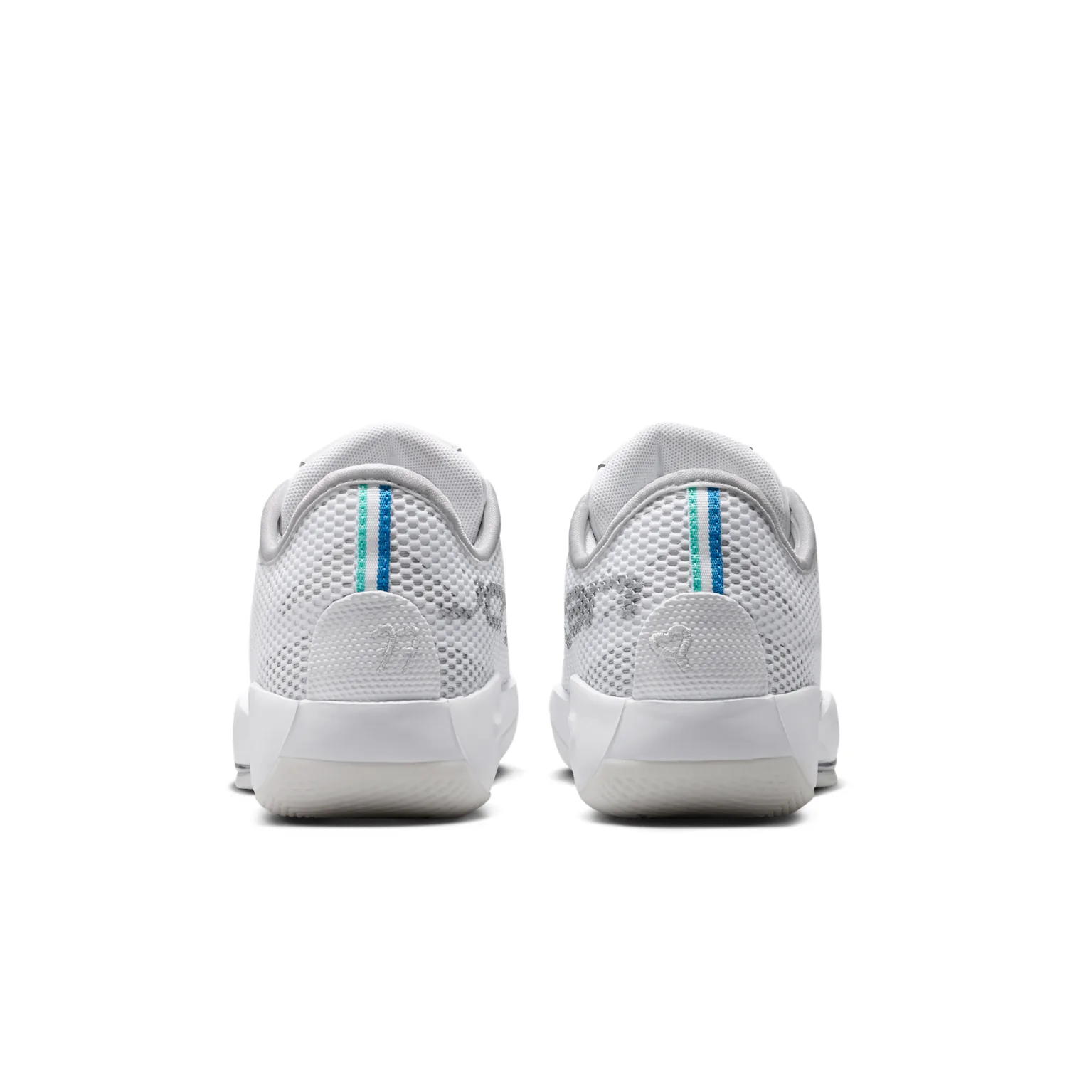Luka 77 "Triple White" image 6