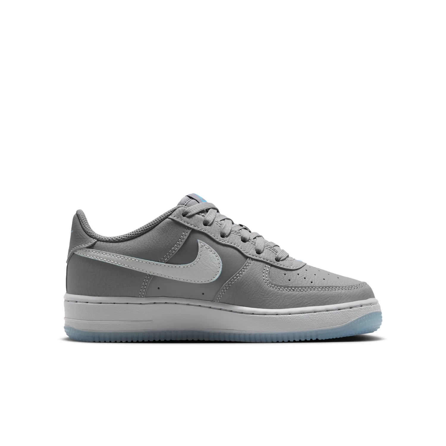 Nike Air Force 1 SE image 3