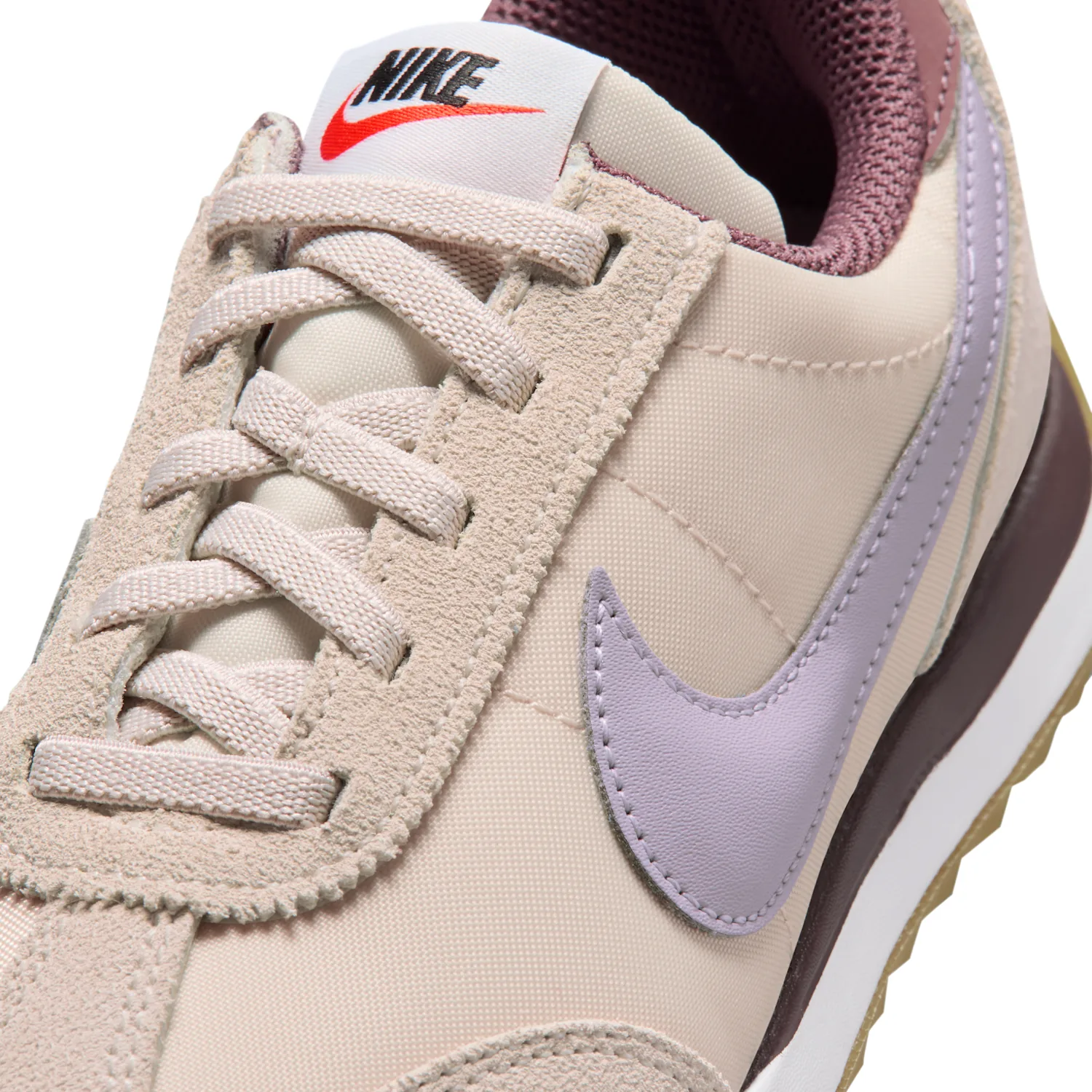 Nike Pacific image 7