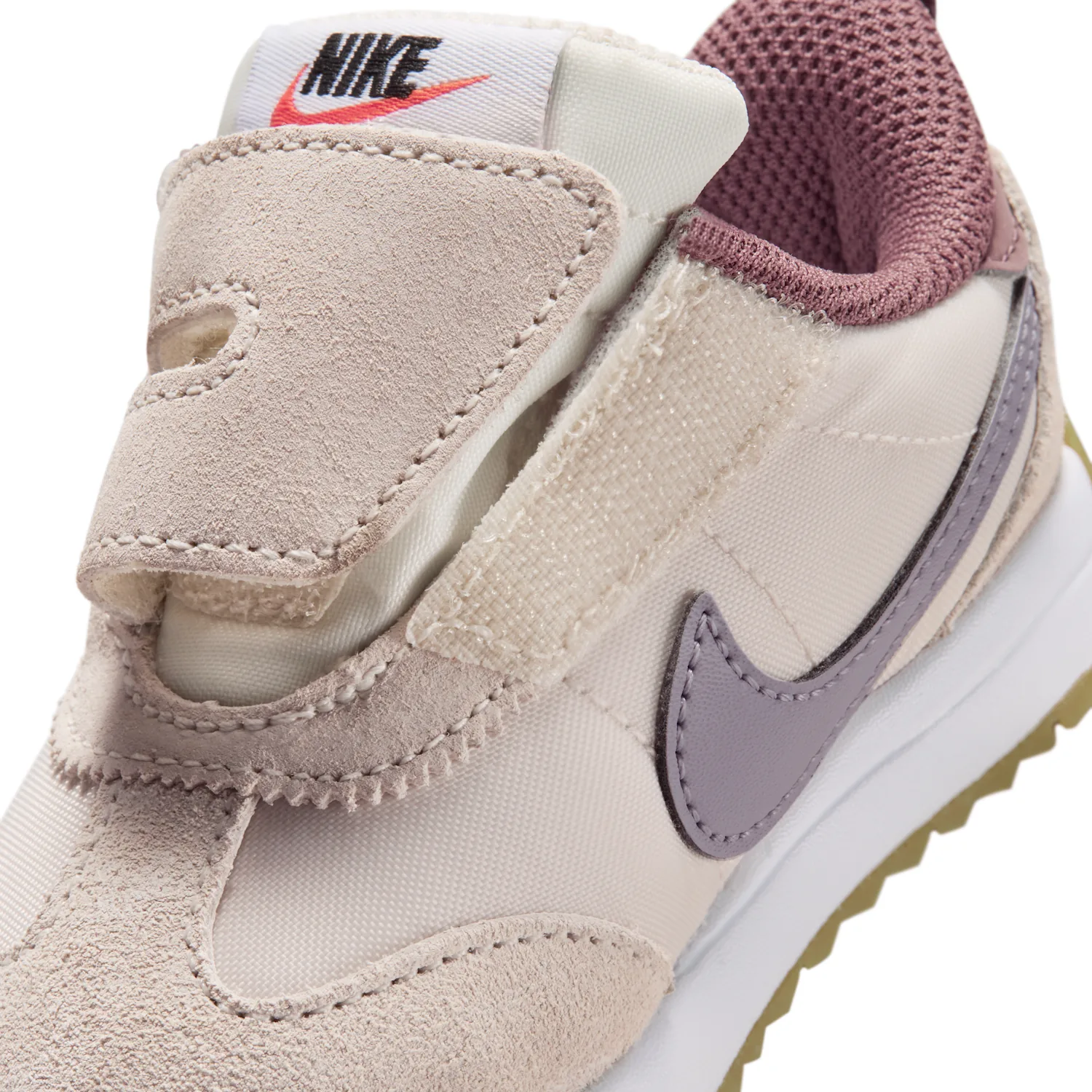 Nike Pacific image 8