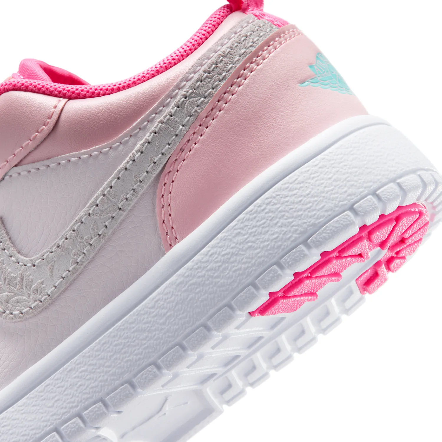 Jordan 1 Low Alt SE image 10