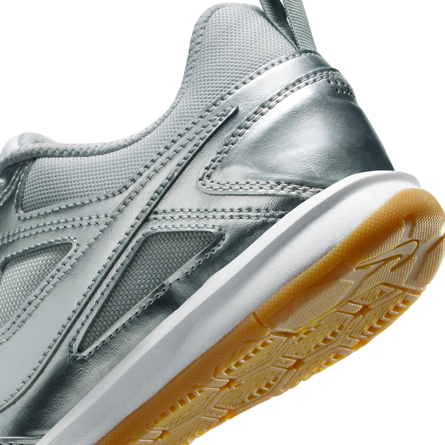 Nike Gato LV8 image 8