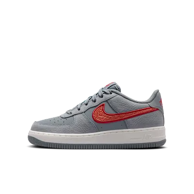 Nike Air Force 1 LV8 3