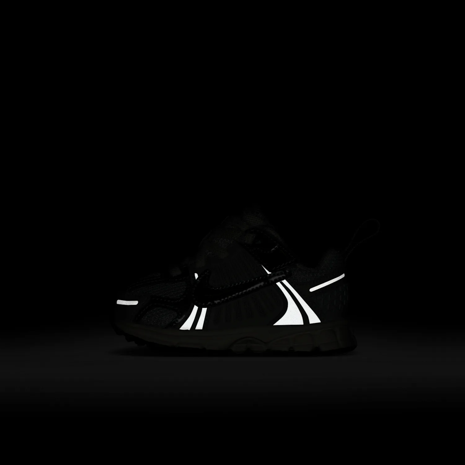 Nike Vomero 5 image 8