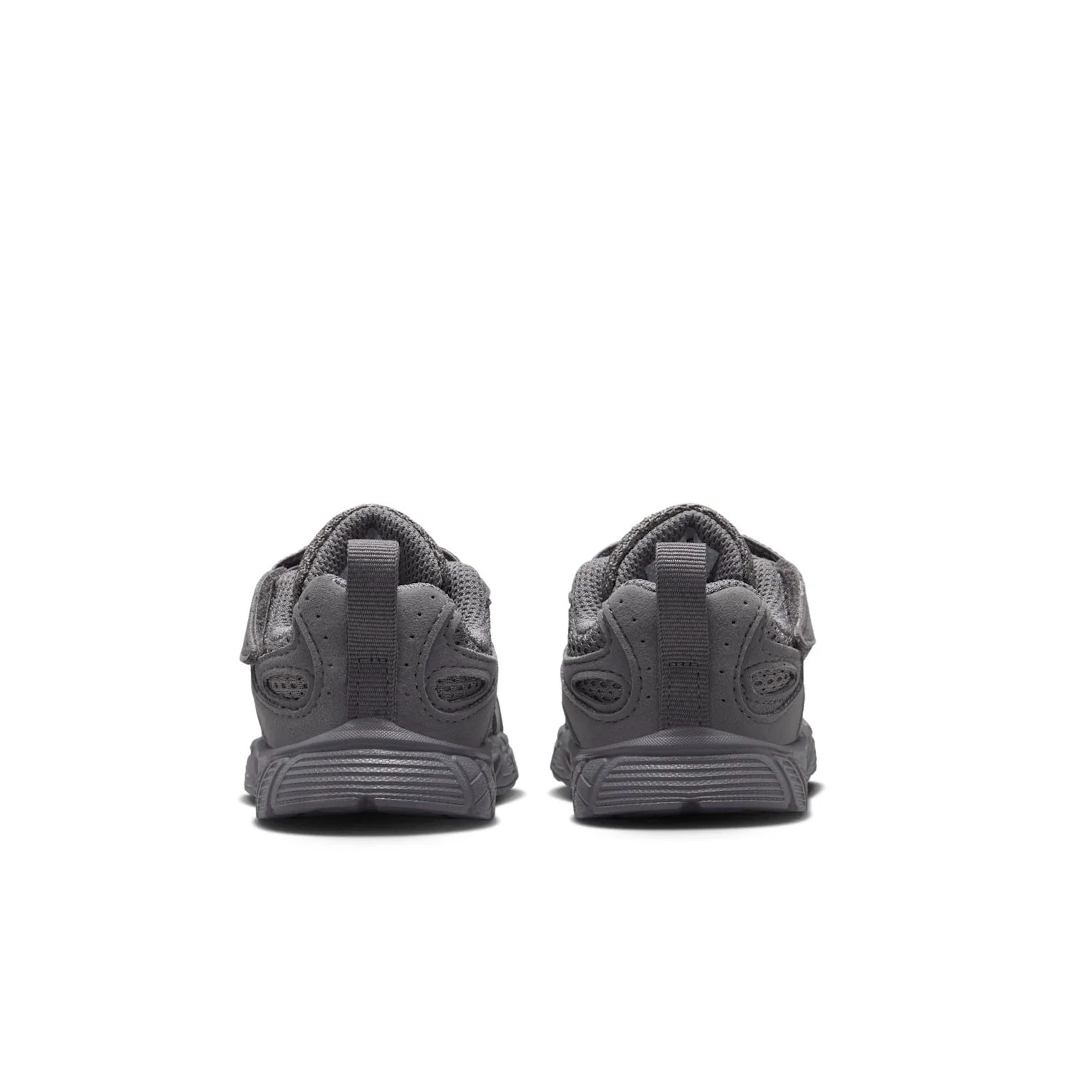 Nike V5 Runner Suede image 6