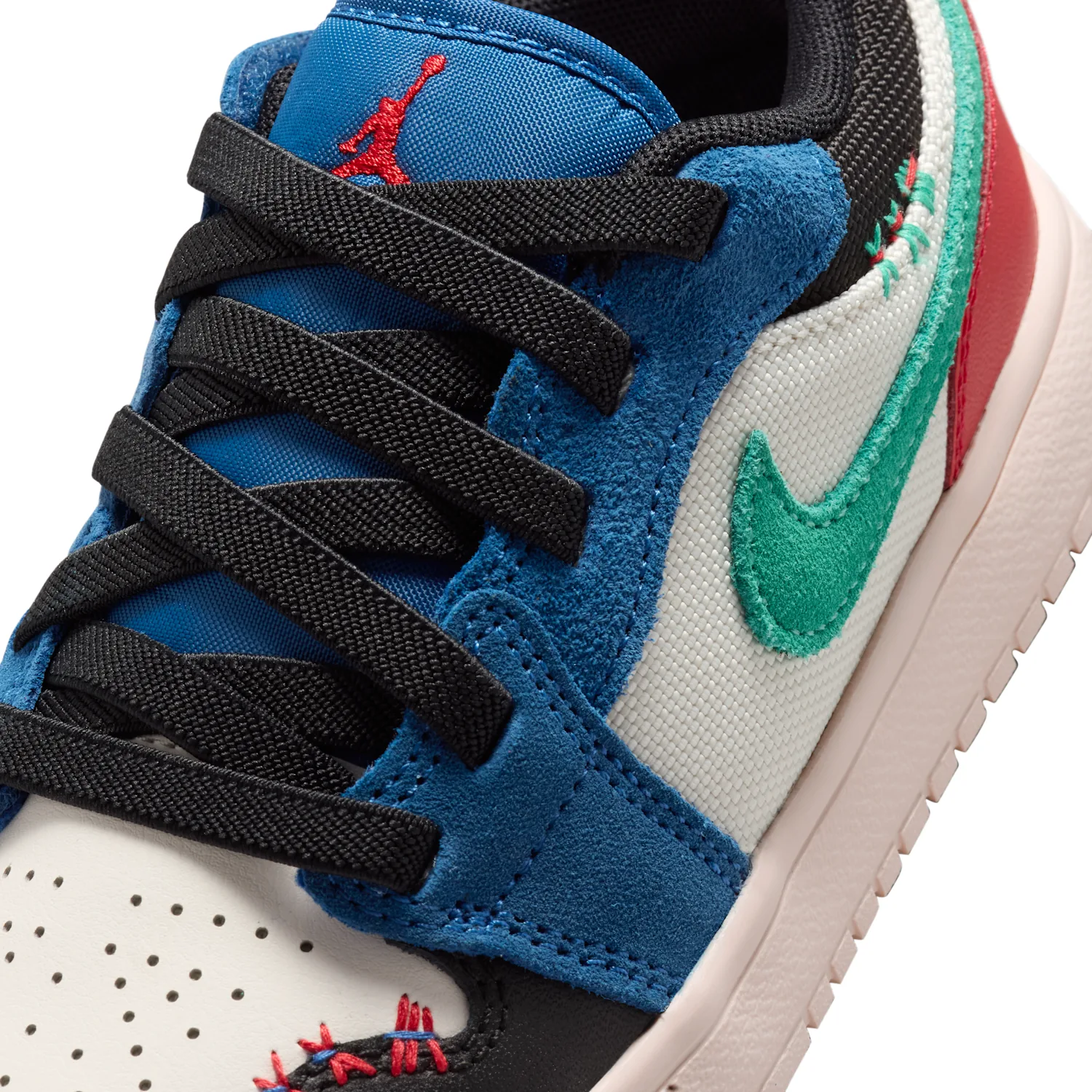 Jordan 1 Low Alt SE image 7