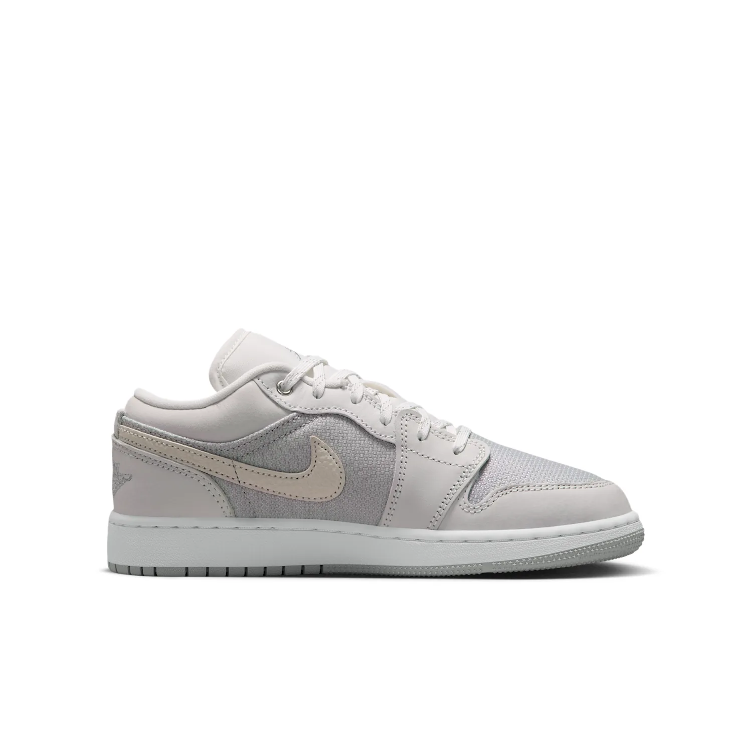 Air Jordan 1 Low SE image 3