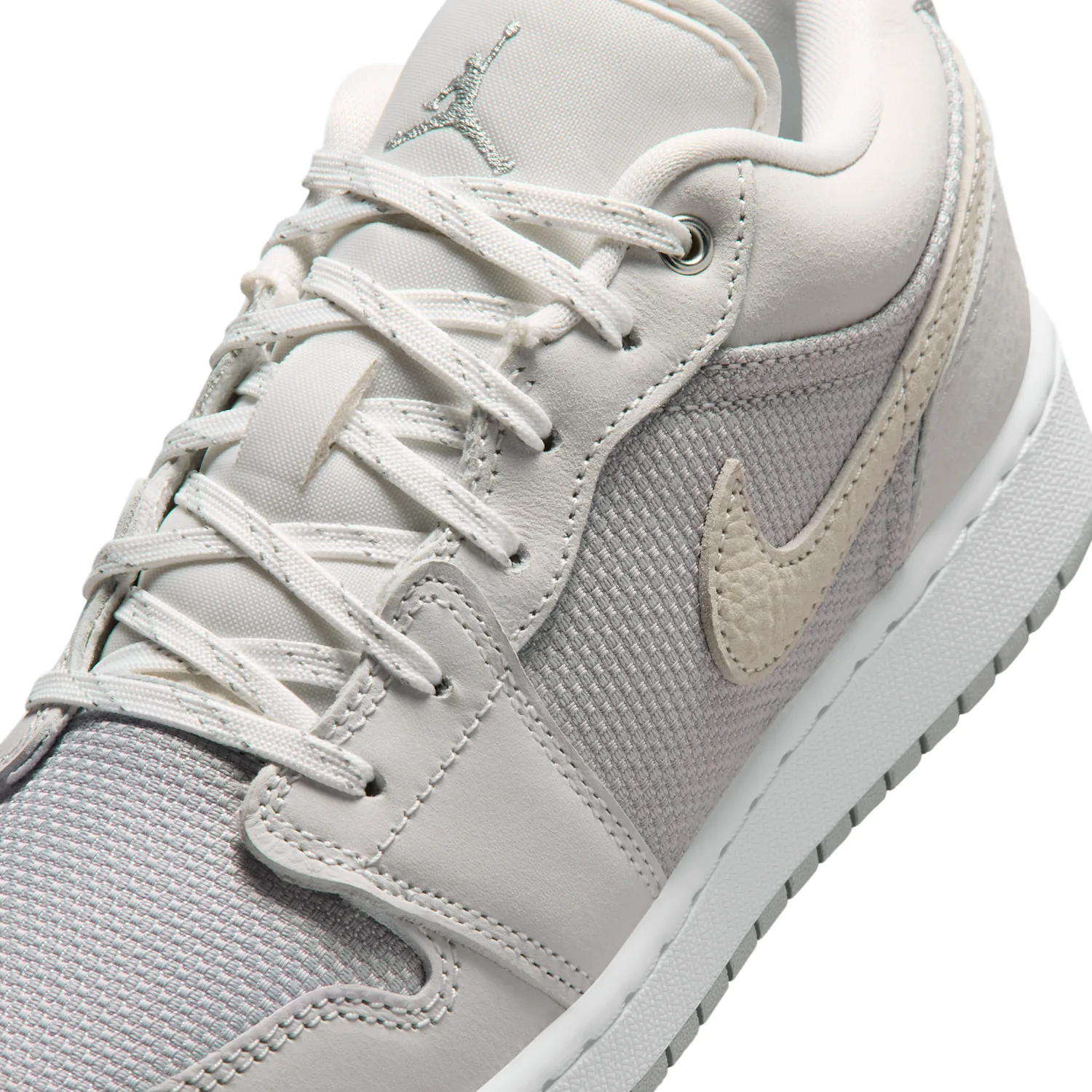 Air Jordan 1 Low SE image 7