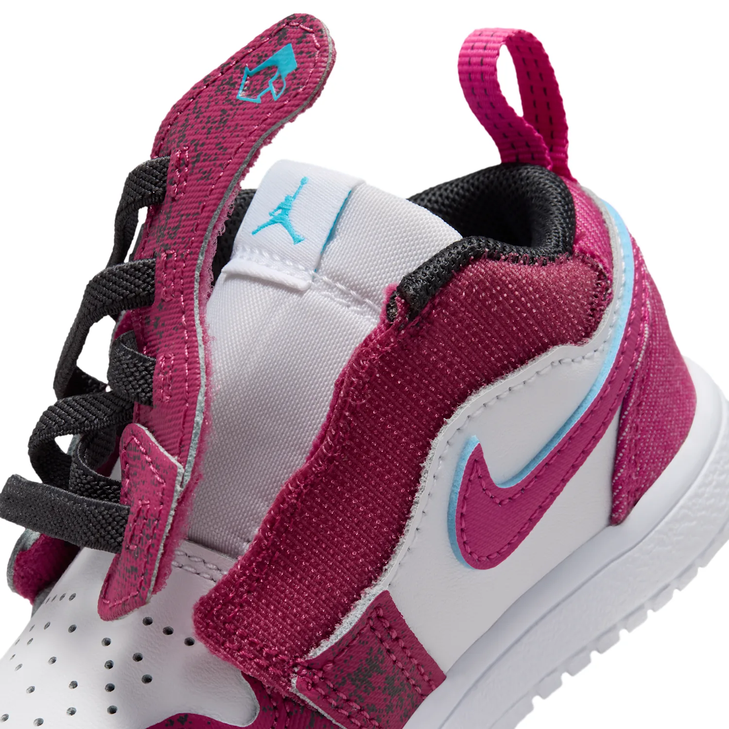 Jordan 1 Low Alt SE image 8