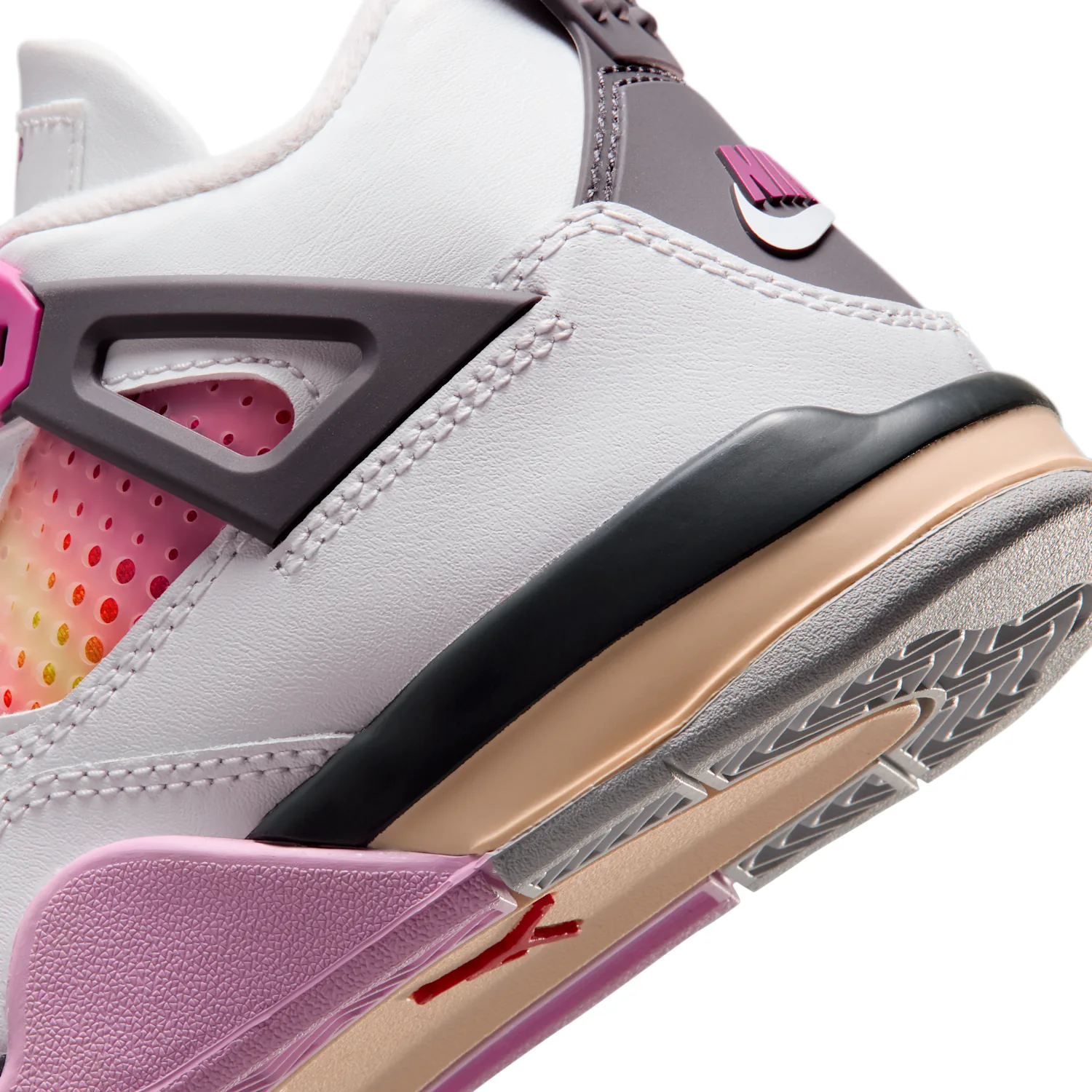Jordan 4 Retro "Comic" image 8