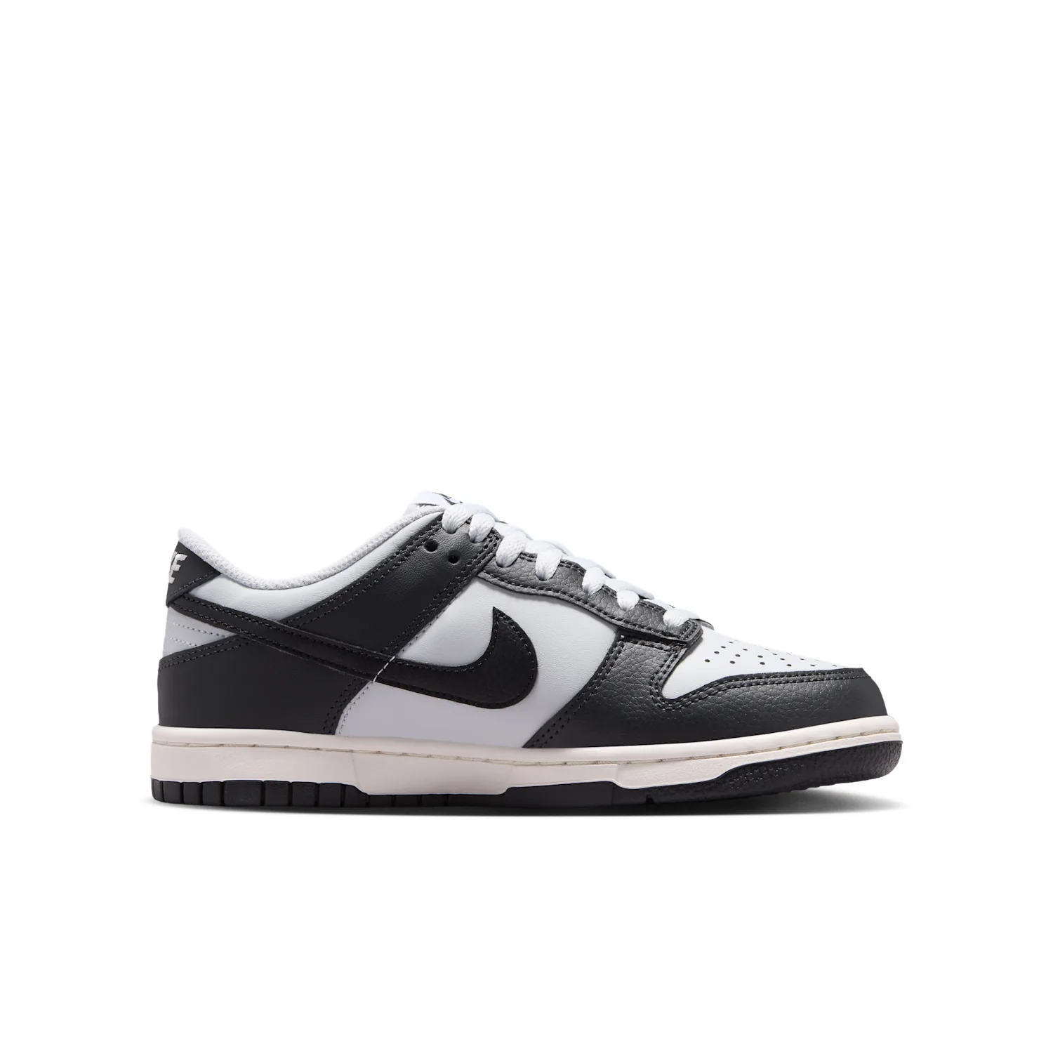 Nike Dunk Low image 3