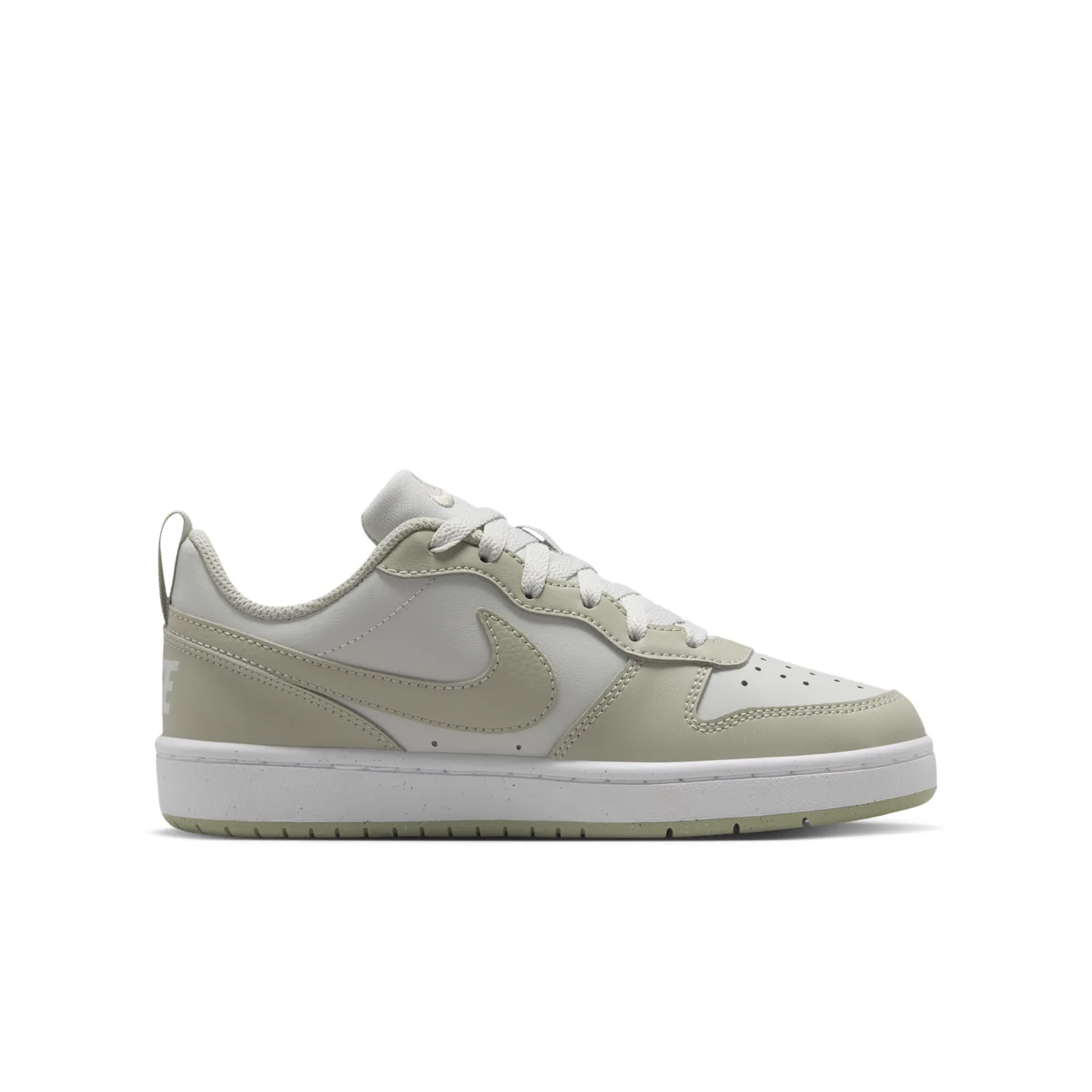 Nike Court Borough Low image 3