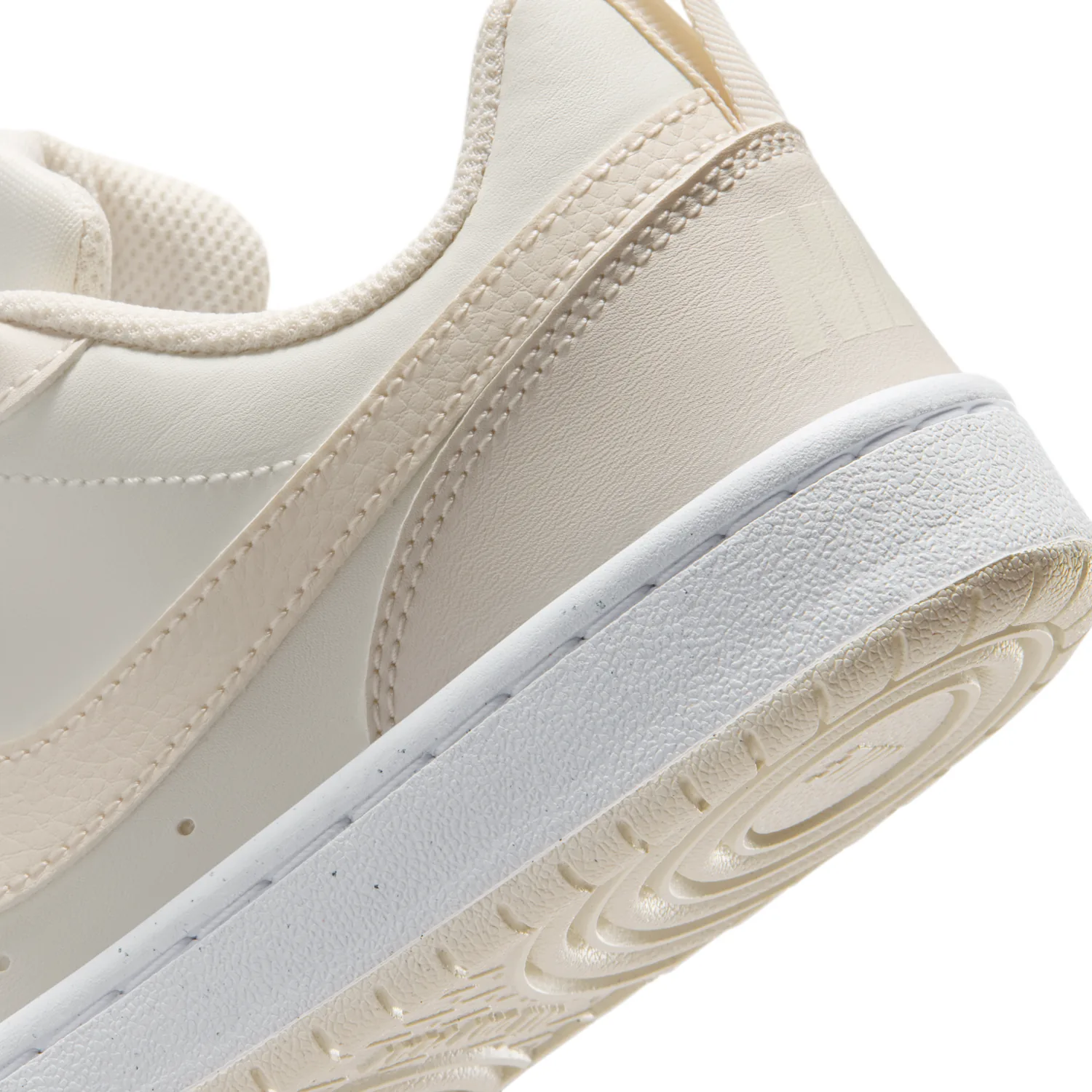 Nike Court Borough Low image 8