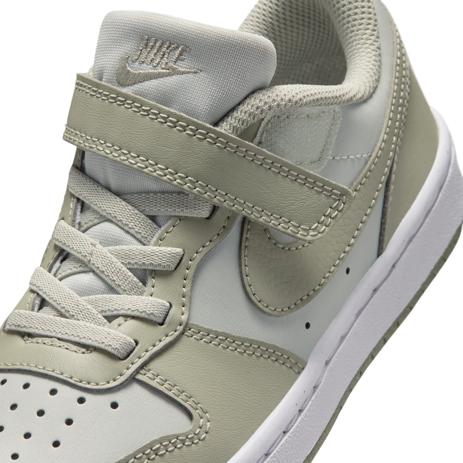 Nike Court Borough Low image 7